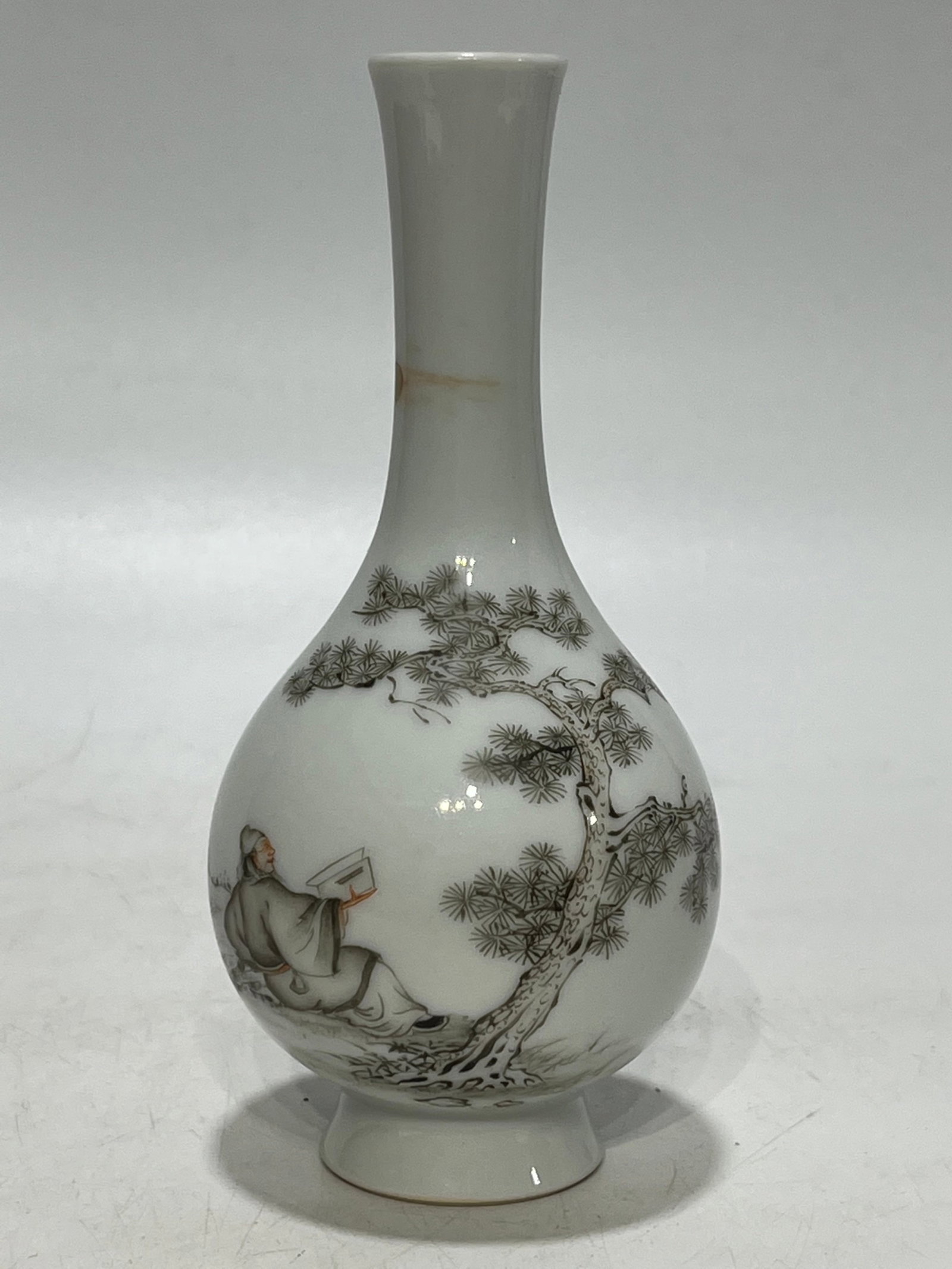 An Exquisite Ink Color Figure Pattern Vase - 6