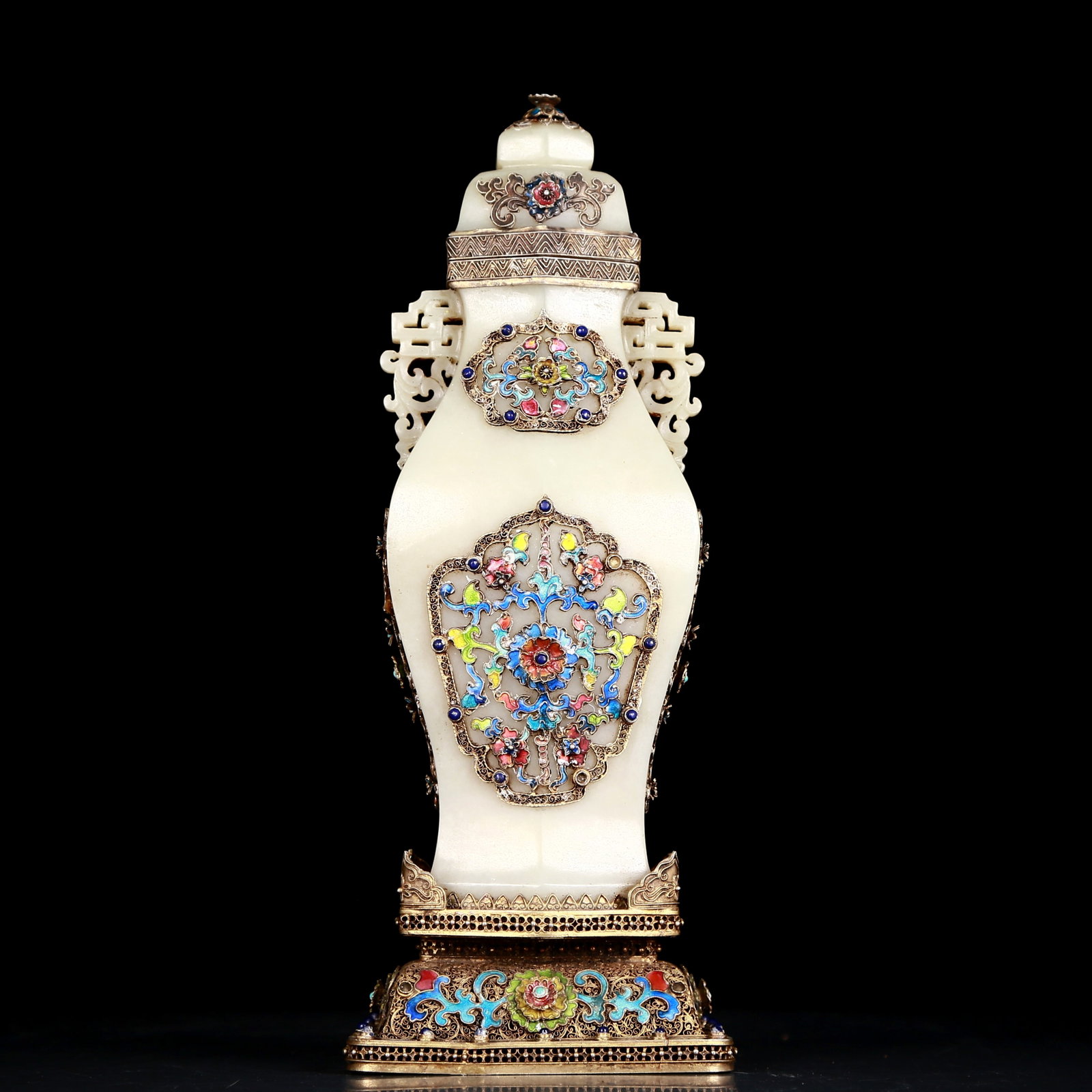 An exquisite white jade covered silver gilt and enamel amphora with lid: An exquisite white jade-covered silver-gilt enamel amphora with lid, Qing Dynasty, China, Size: 4.1inx3inx11in, Weight: 790g 清代