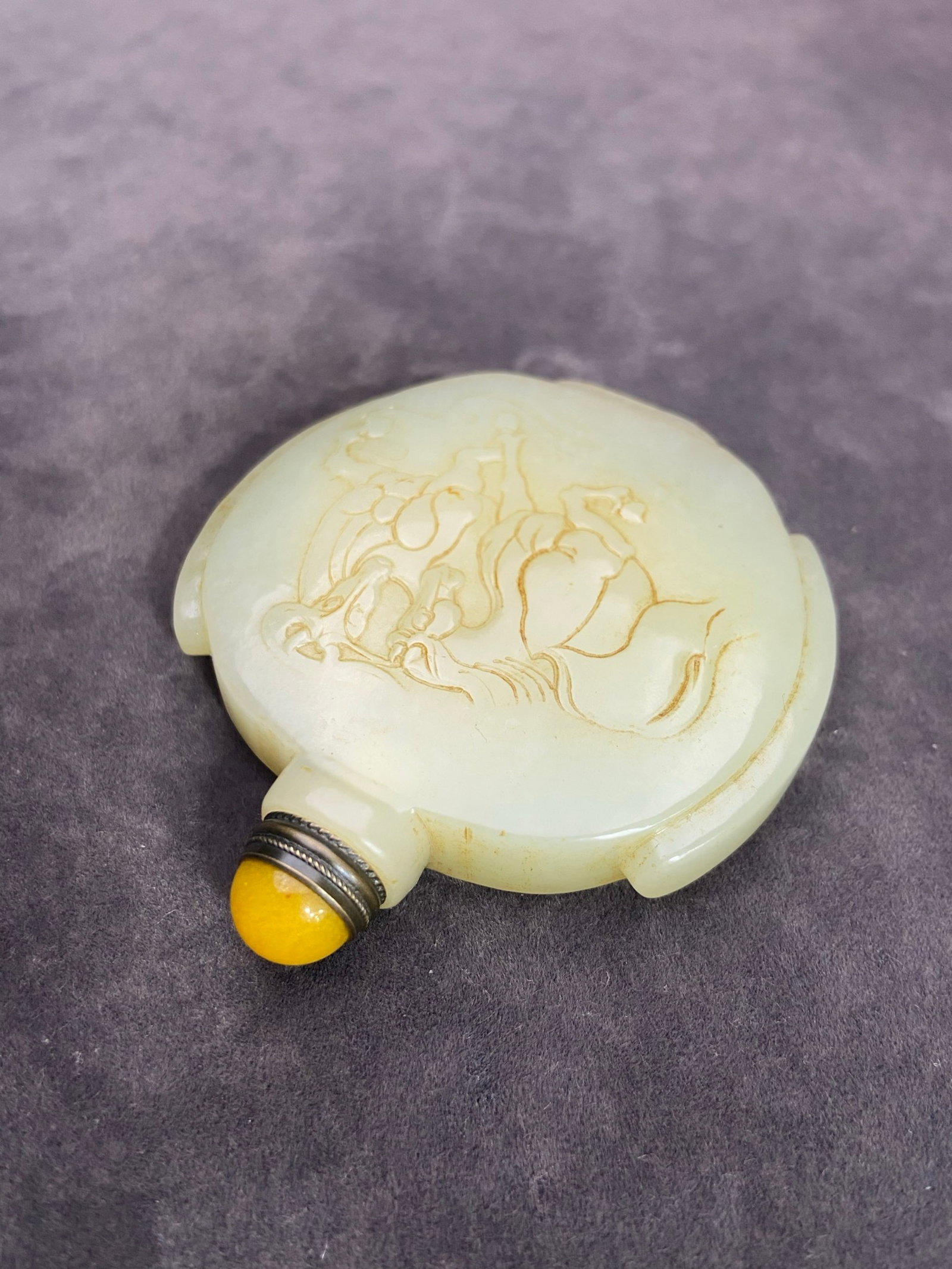 An Exquisite White Jade Horse Pattern Snuff Bottle - 7