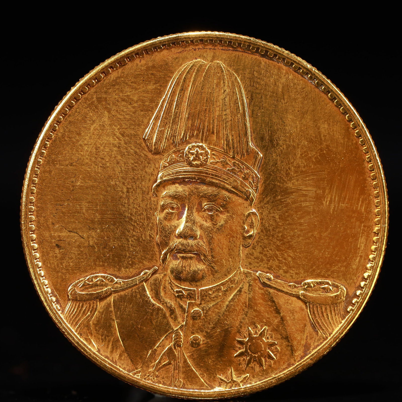 An Exquisite Sterling silver-Gilt gold Coin: An Exquisite Sterling silver-Gilt gold Coin,the Republic of China, Size:1.5in Weight:37.5g 纯银鎏金硬币