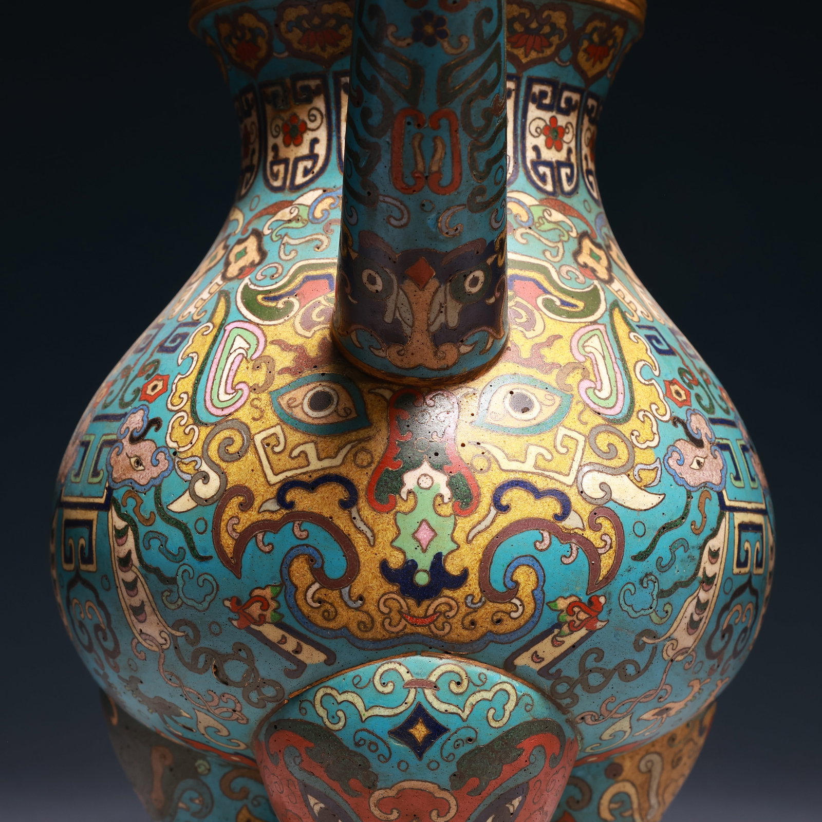 A Huge Cloisonne Beast-Face Pattern Tripod Teapot - 6