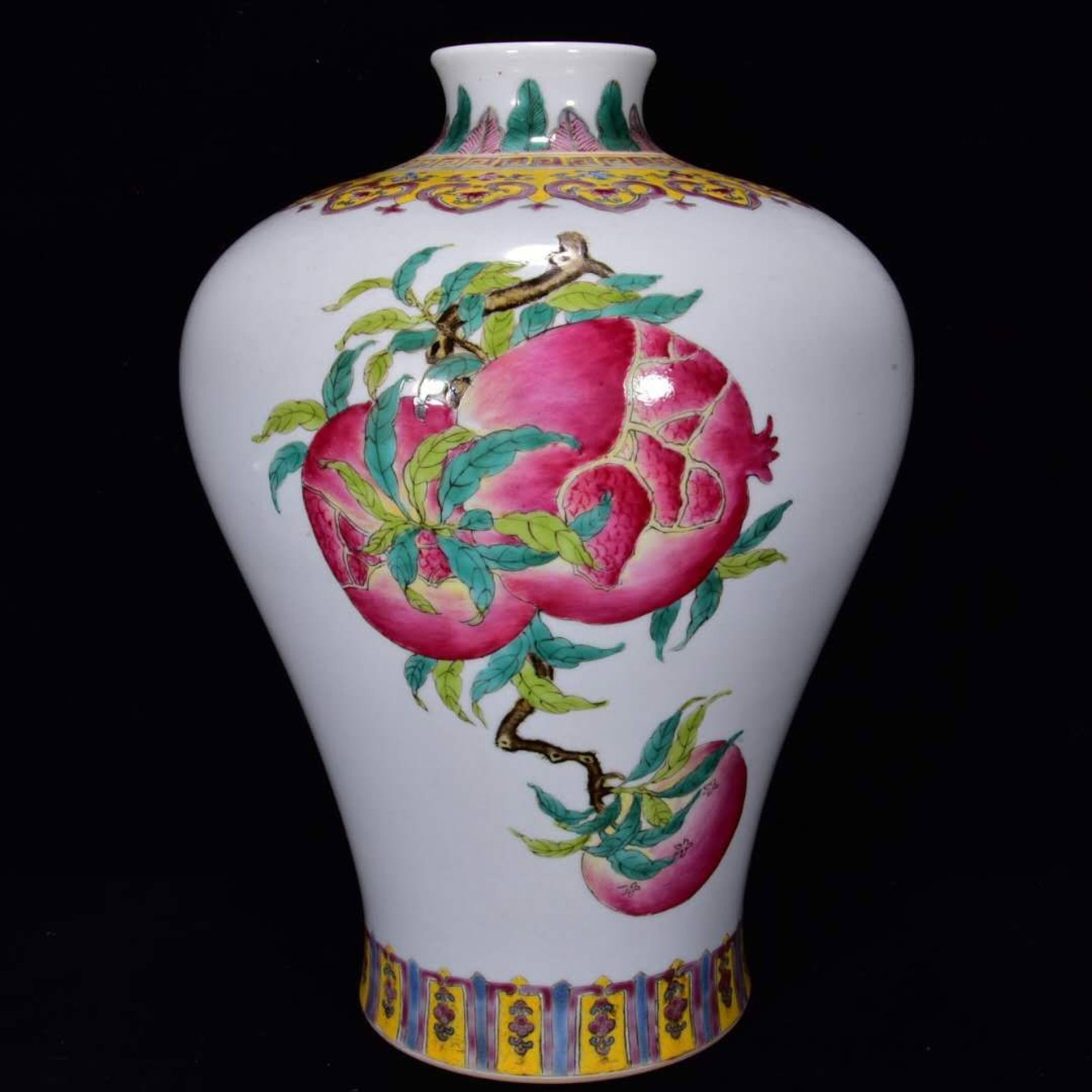 A Rare Famille-Rose Fruit Pattern Vase - 3