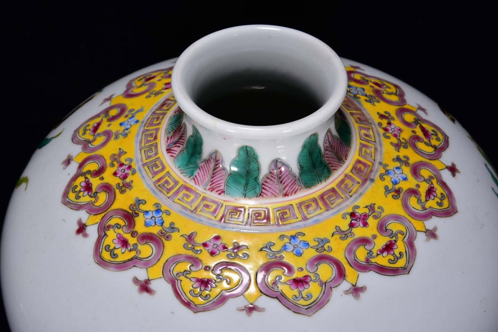 A Rare Famille-Rose Fruit Pattern Vase - 8