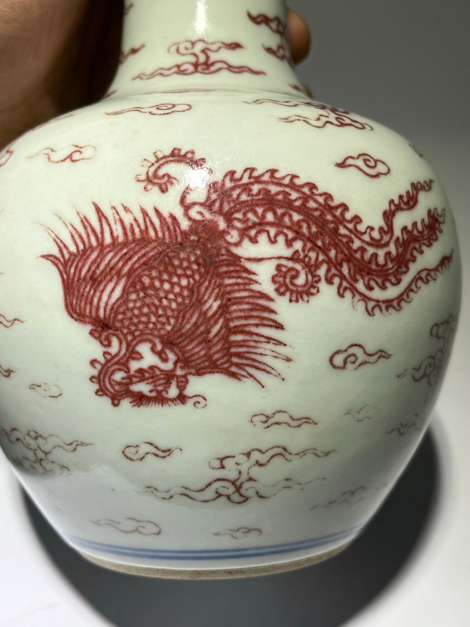 An Exquisite Underglaze-Red Auspicious Cloud and Phoenix Pattern Vase - 6