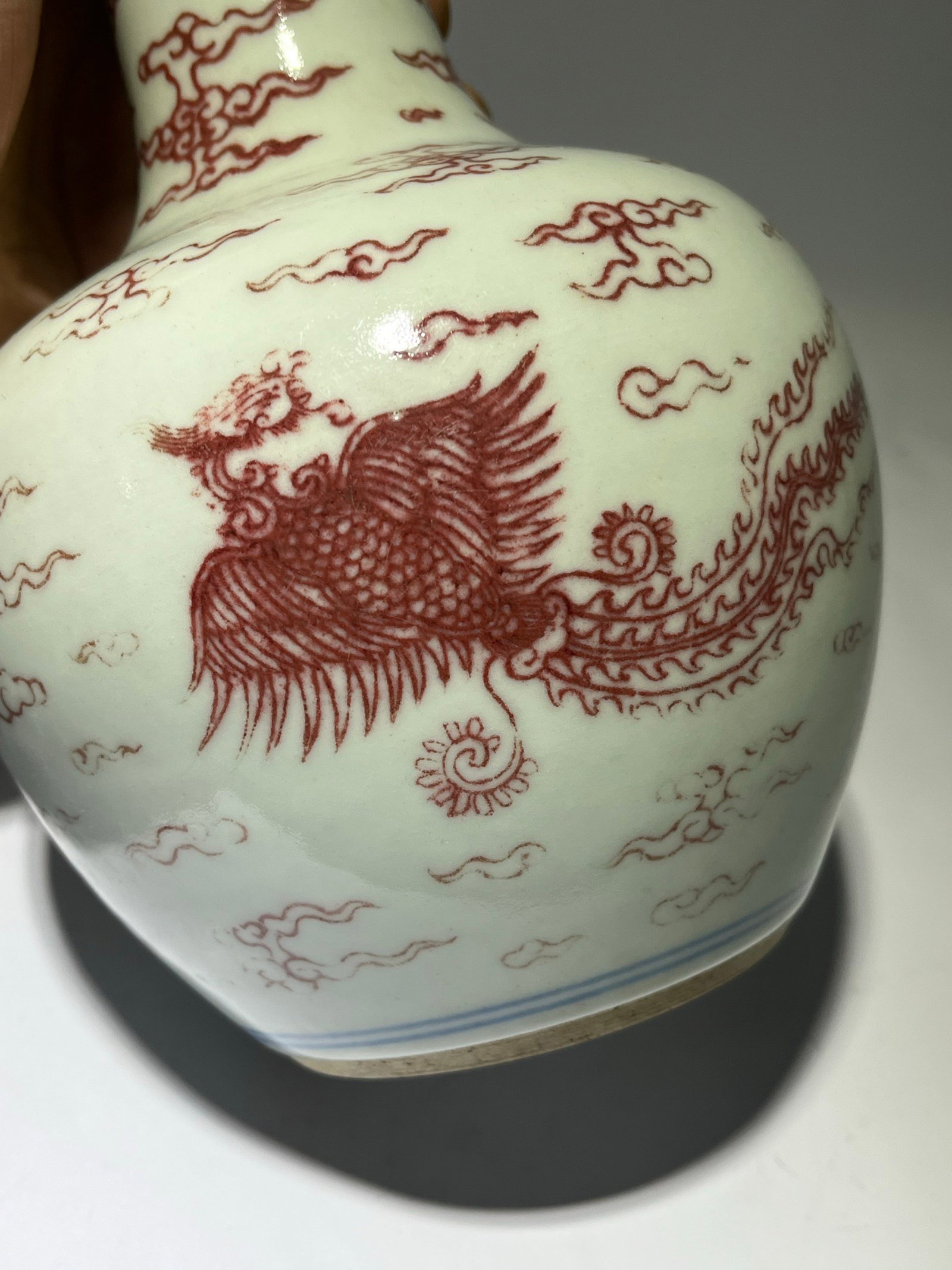 An Exquisite Underglaze-Red Auspicious Cloud and Phoenix Pattern Vase - 7