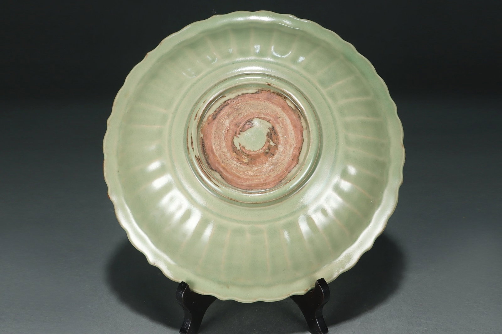 An Exquisite Longquan yao Flower Pattern Plate - 5
