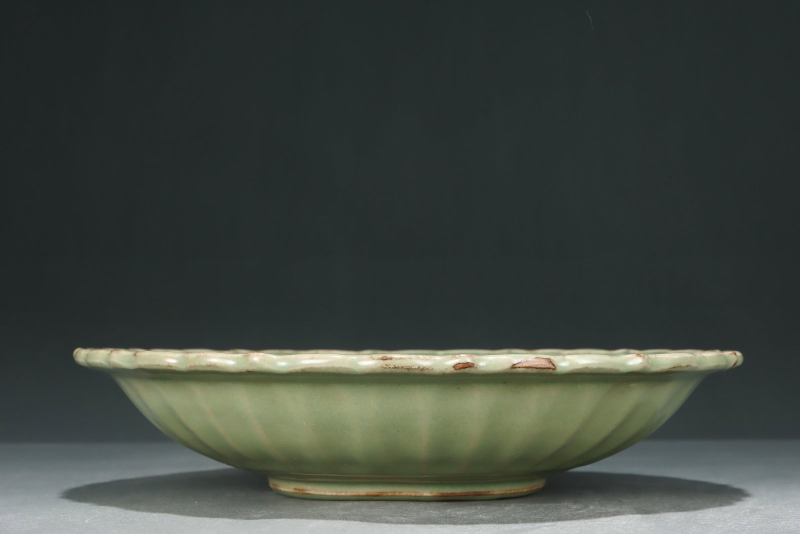 An Exquisite Longquan yao Flower Pattern Plate - 7