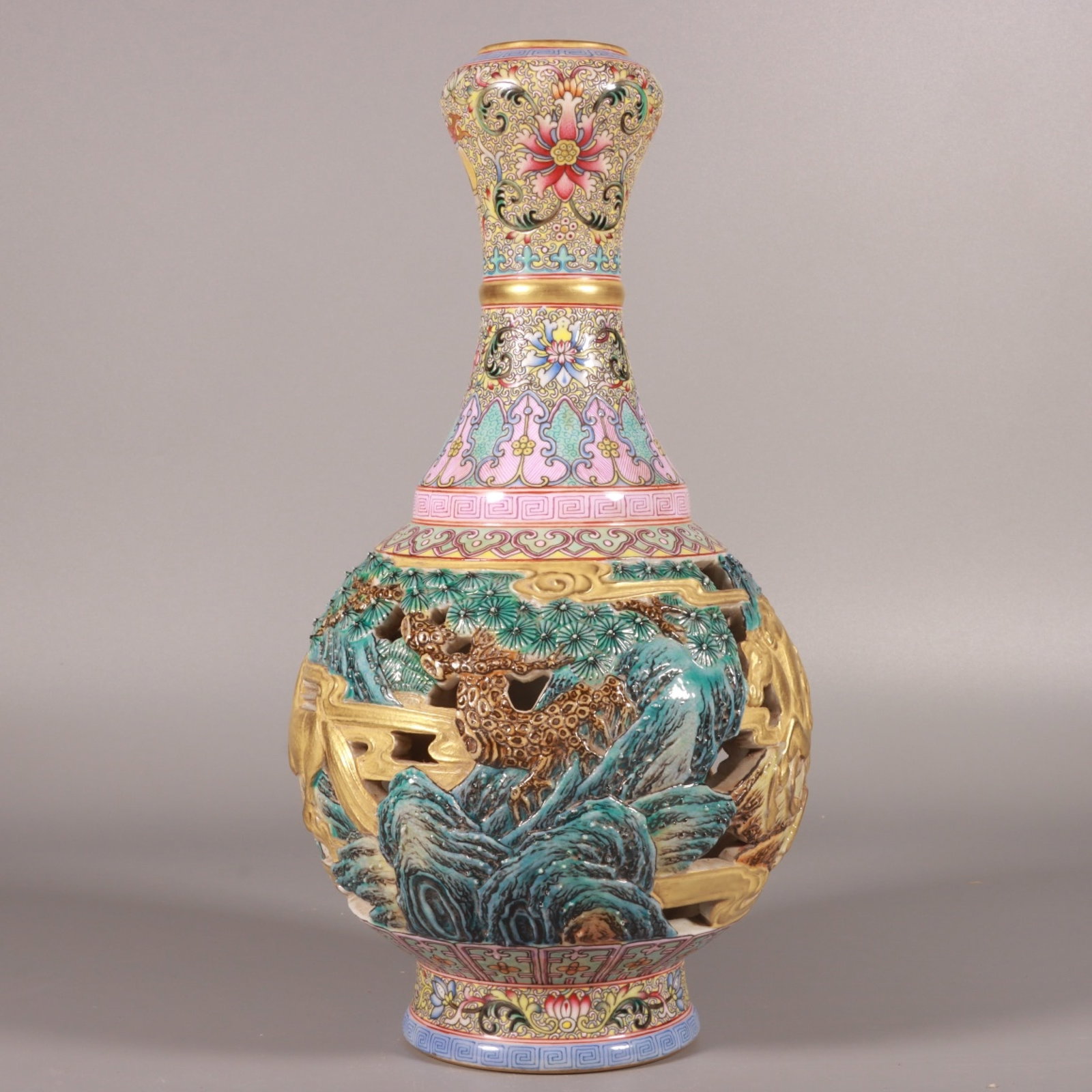 An Exquisite Famille-Rose Painted Gold Hollow Landscape and Horse Pattern Vase: An Exquisite Famille-Rose Painted Gold Hollow Landscape and Horse Pattern Vase,Qing Dynasty, China,Qianlong Four-character Mark,Size:10inx5.1in