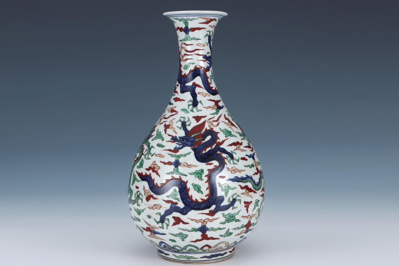 A Rare Wucai Auspicious Cloud and Dragon Pattern Vase - 2