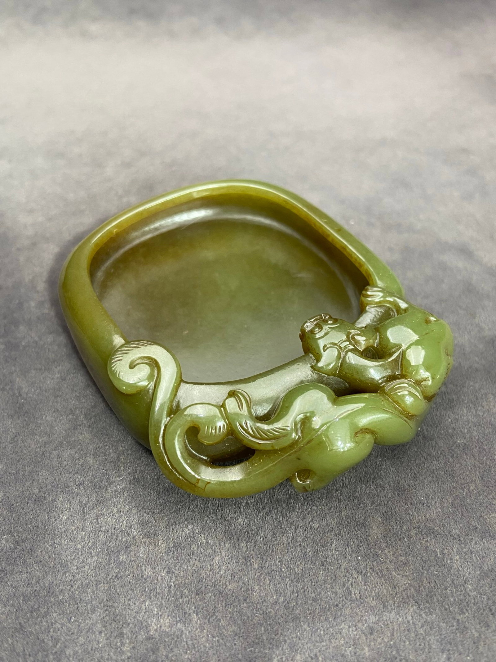 An Exquisite Yellow Jade Chi-Dragon Pattern Brush Washer - 3