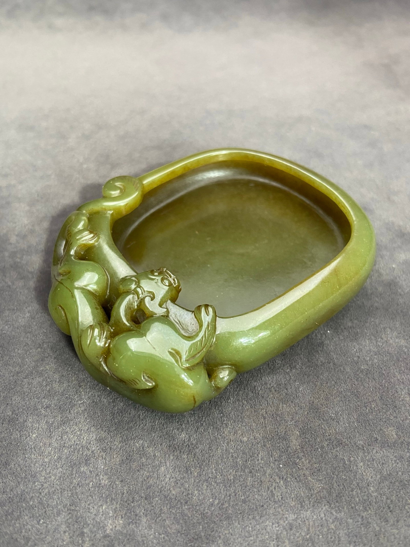 An Exquisite Yellow Jade Chi-Dragon Pattern Brush Washer - 4