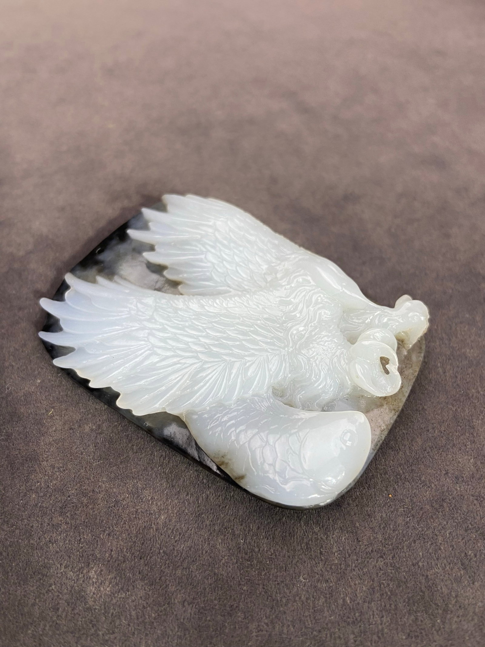 An Exquisite White Jade Eagle Pattern Pendant - 3