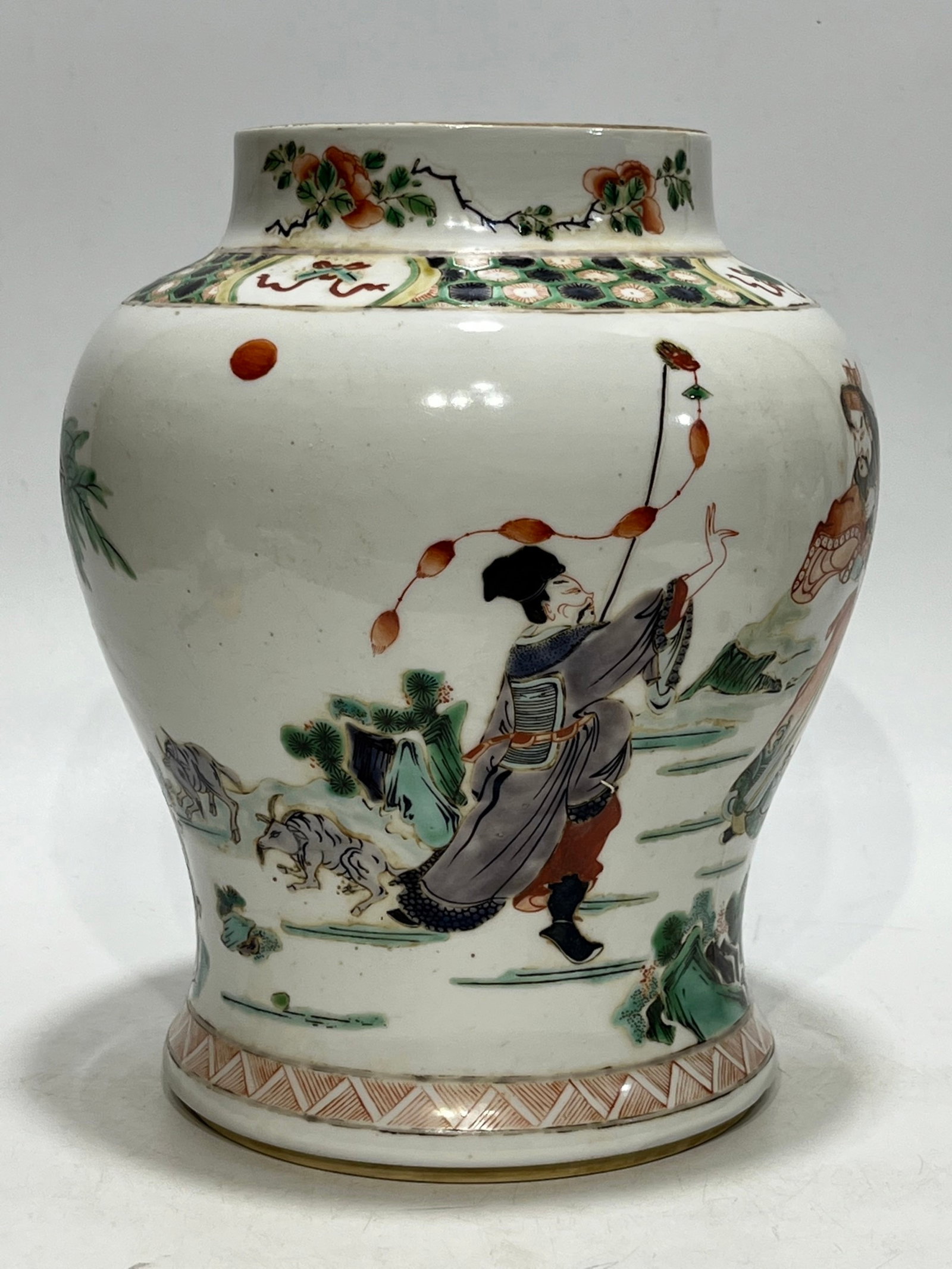 An Exquisite Wucai Figure Pattern Jar - 7
