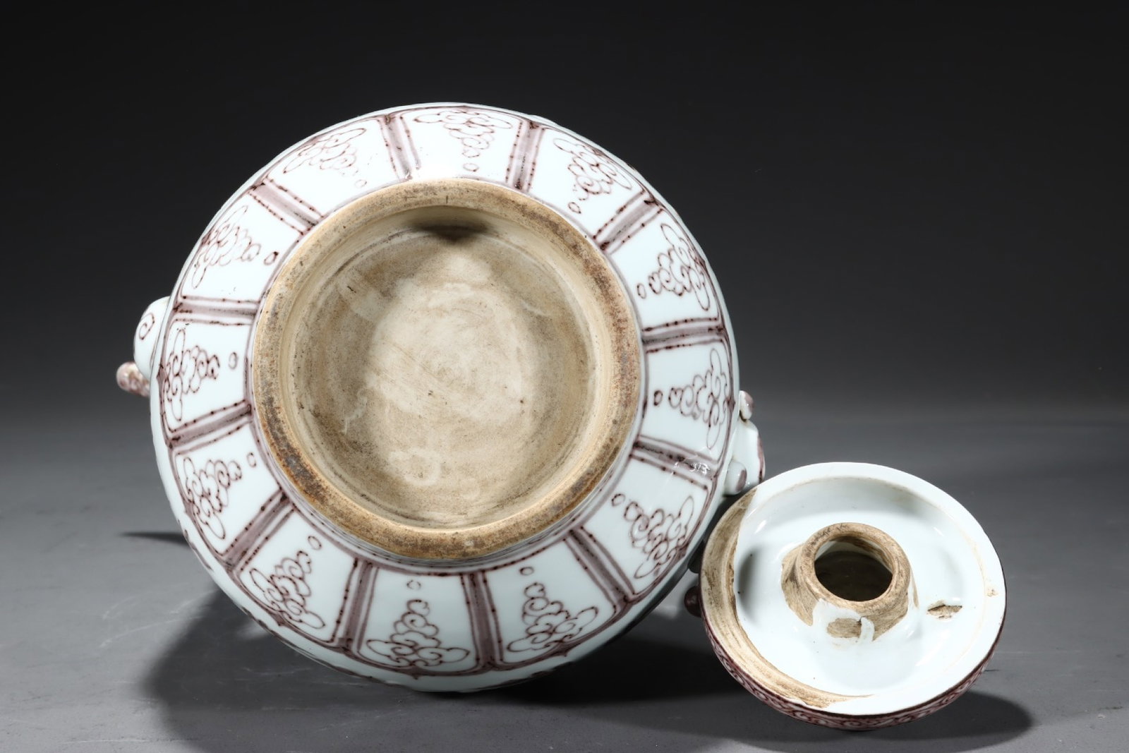A Rare Underglaze-Red Lotus Pattern Flagon - 8