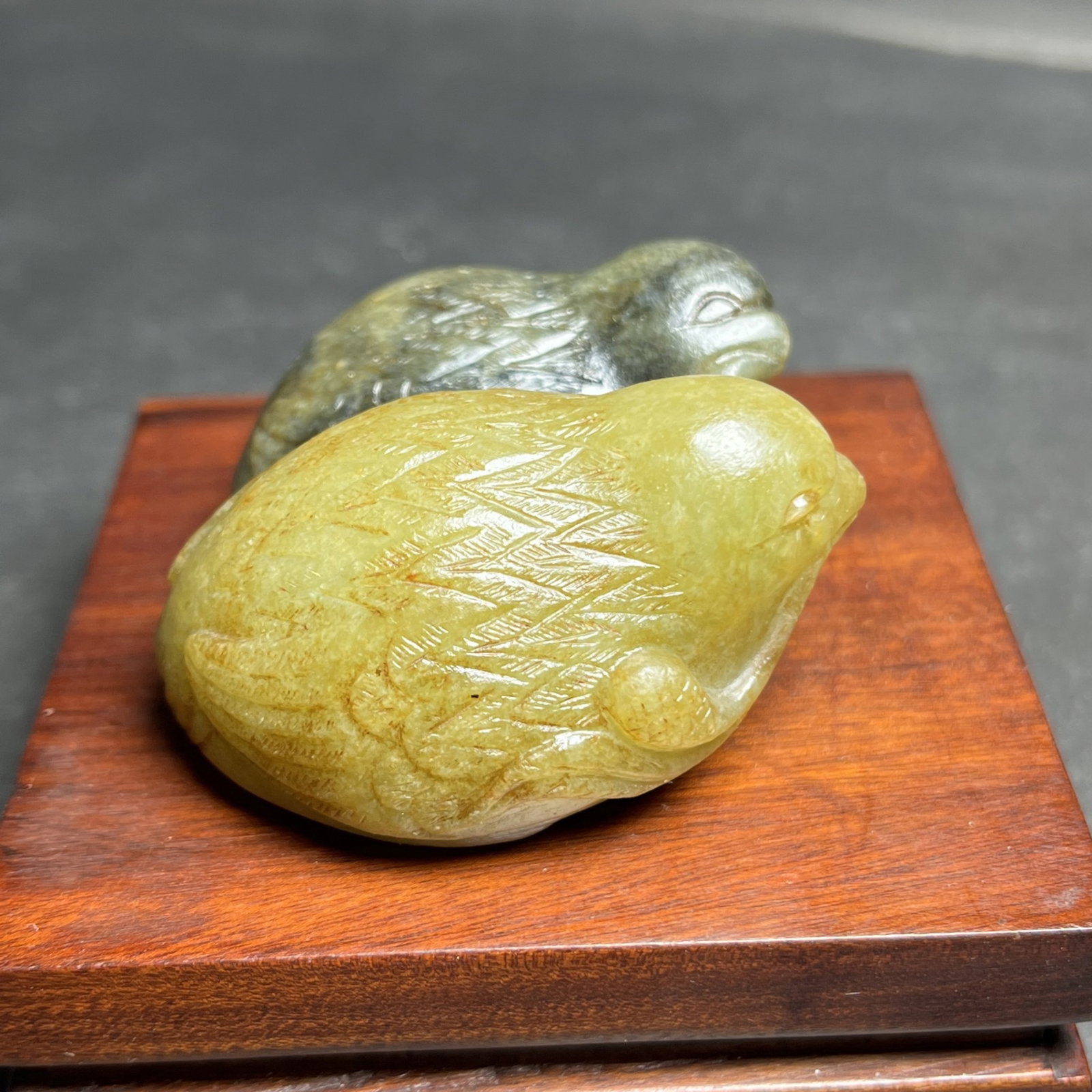An Exquisite White Jade Bird Hand Piece: An Exquisite White Jade Bird Hand Piece,Qing Dynasty,China,Size:56mmx30mmx52mm,Weight:129g 白玉鸟手把件,中国清代