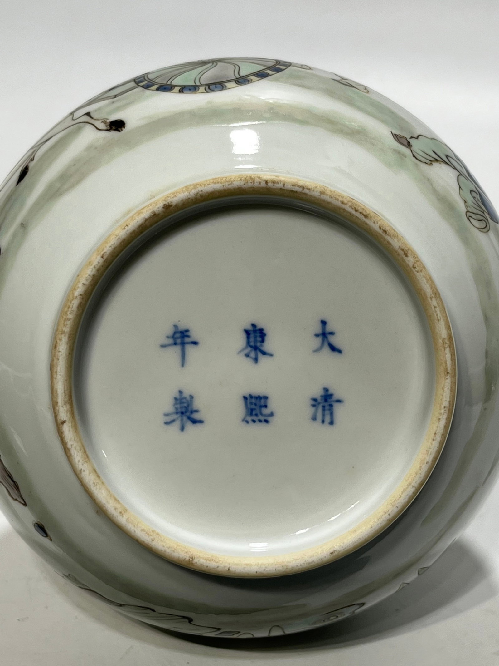 An Exquisite Kangxi Wucai Figure Pattern Vase - 6