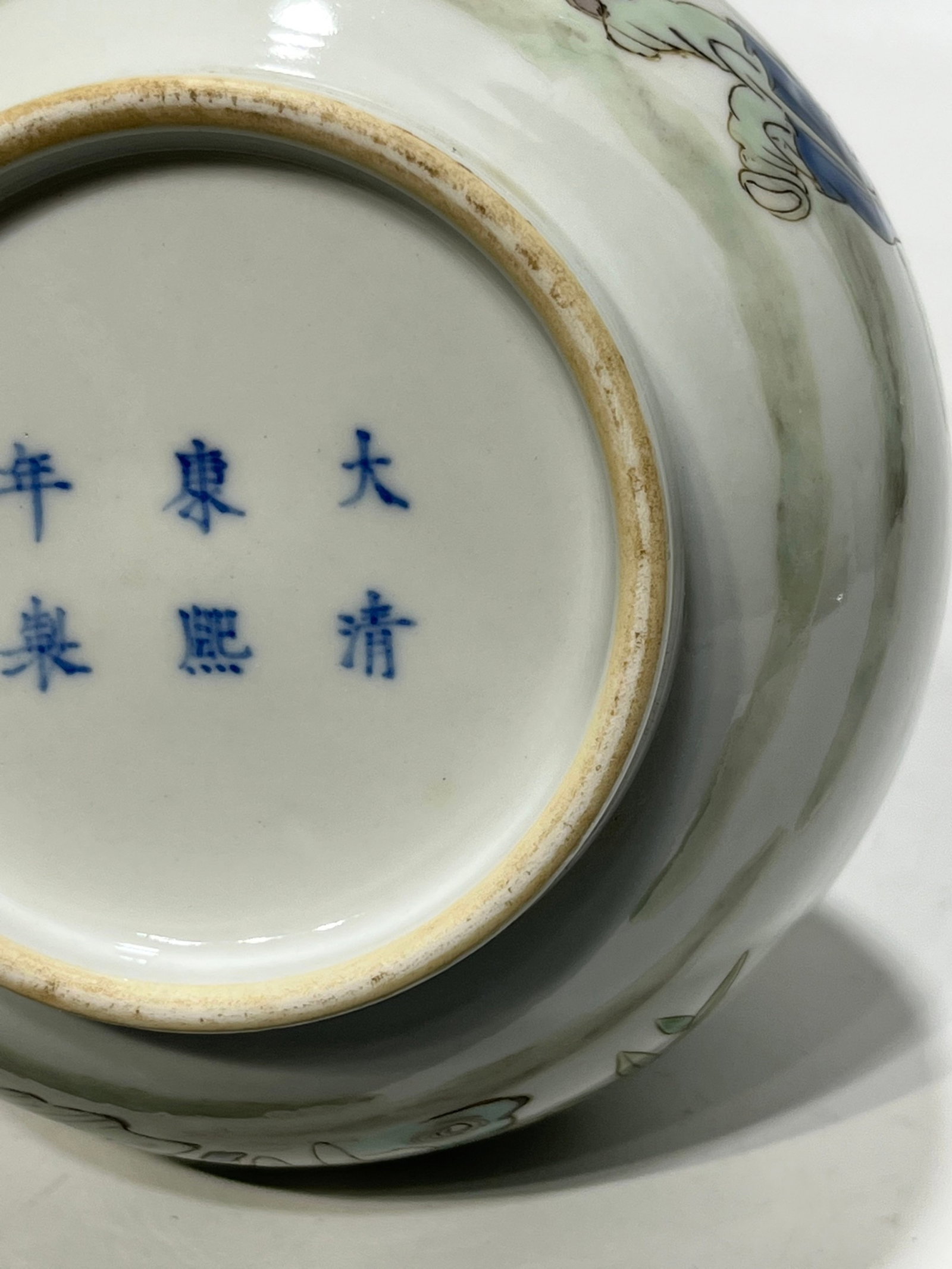 An Exquisite Kangxi Wucai Figure Pattern Vase - 7