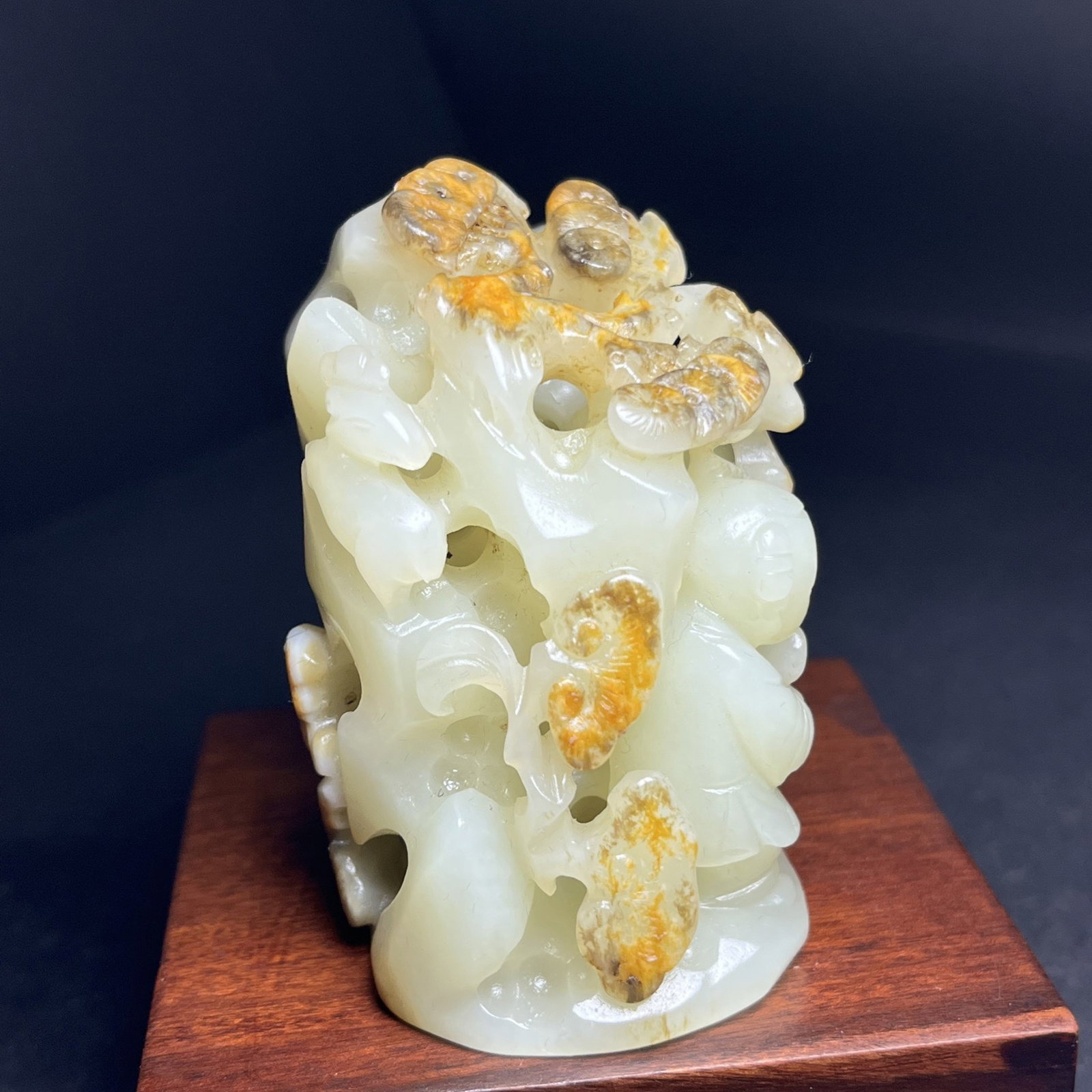 An Exquisite White Jade Figure Pattern Ornament - 3