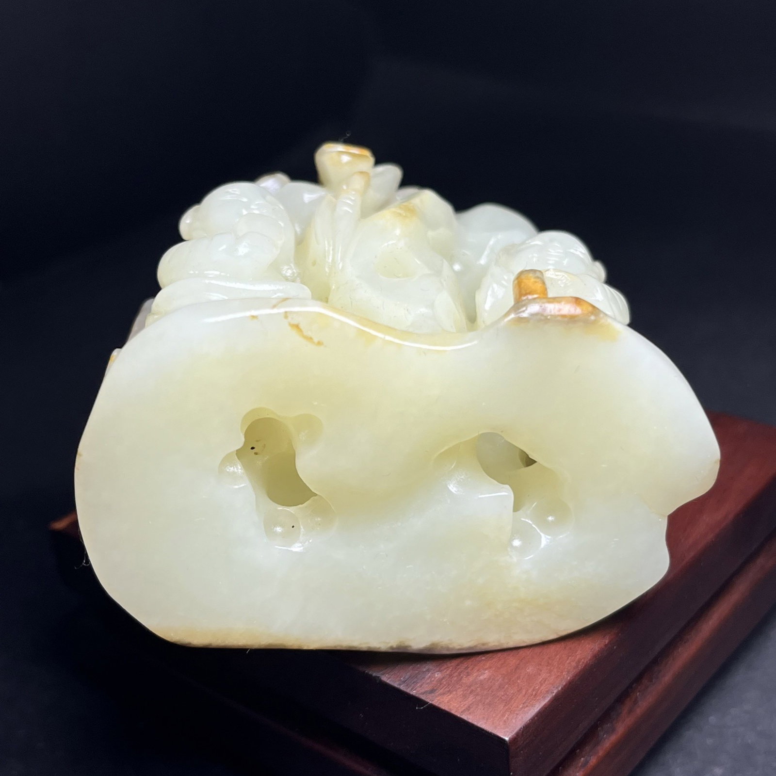 An Exquisite White Jade Figure Pattern Ornament - 7