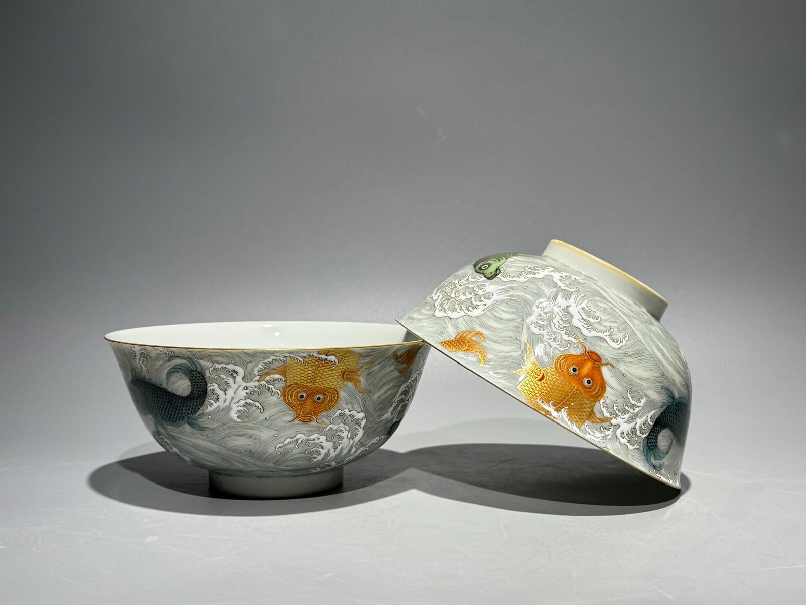 A Pair of Exquisite Famille-Rose Painted Gold Seawater Fish Pattern Bowls: A Pair of Exquisite Famille-Rose Painted Gold Seawater Fish Pattern Bowls,Qing Dynasty,China,Yongzheng Six-character Mark,Size:6inx2.8in