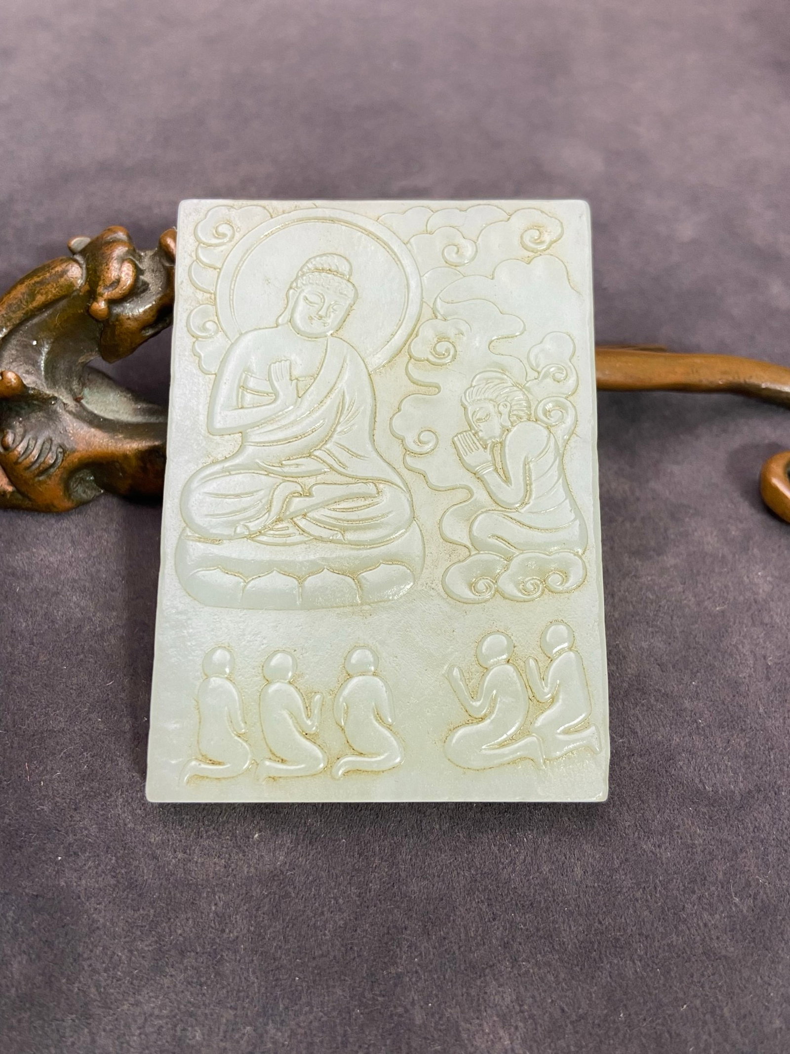 An Exquisite White Jade Buddha Statue Pattern Pendant - 4