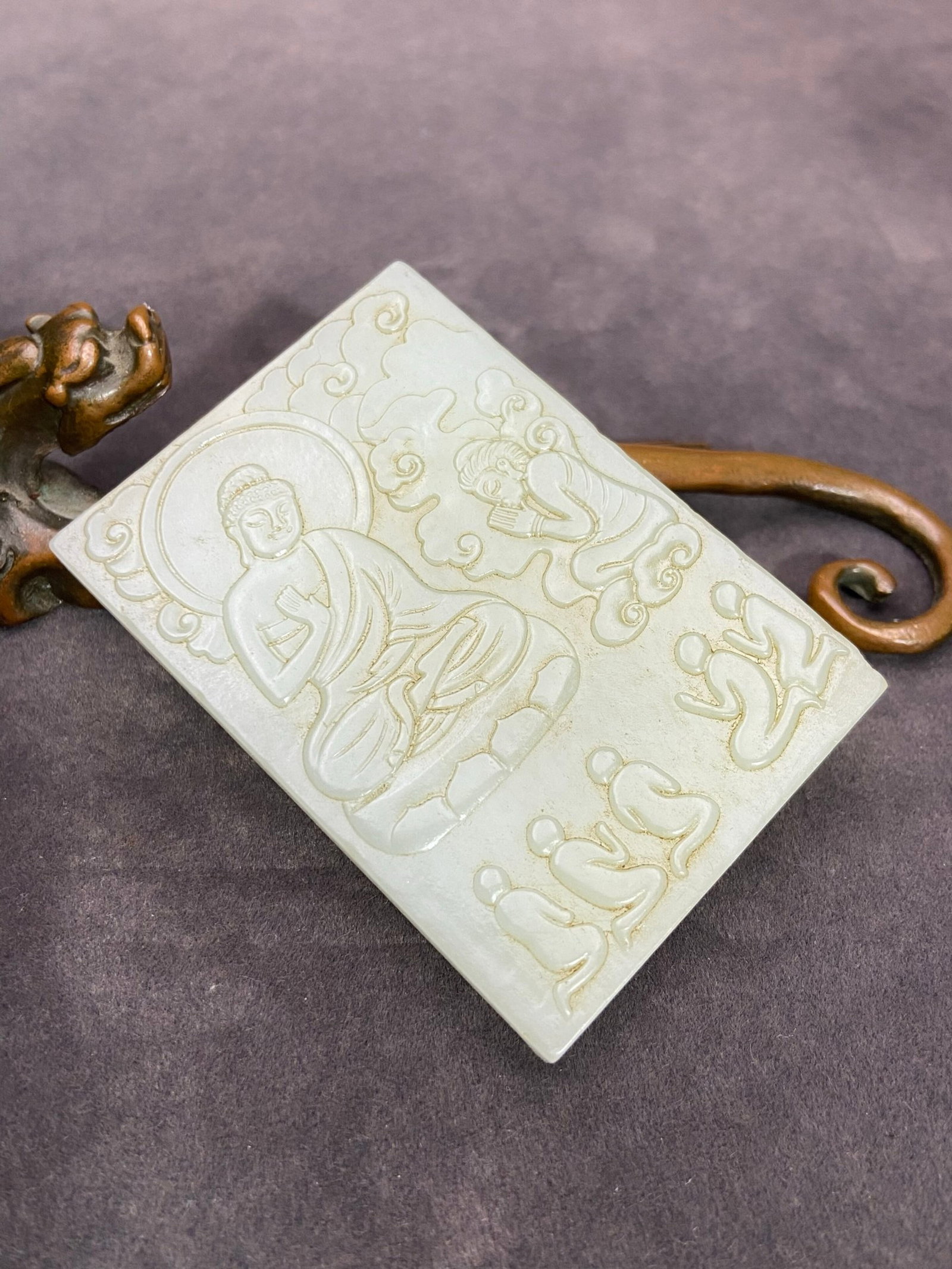 An Exquisite White Jade Buddha Statue Pattern Pendant - 5