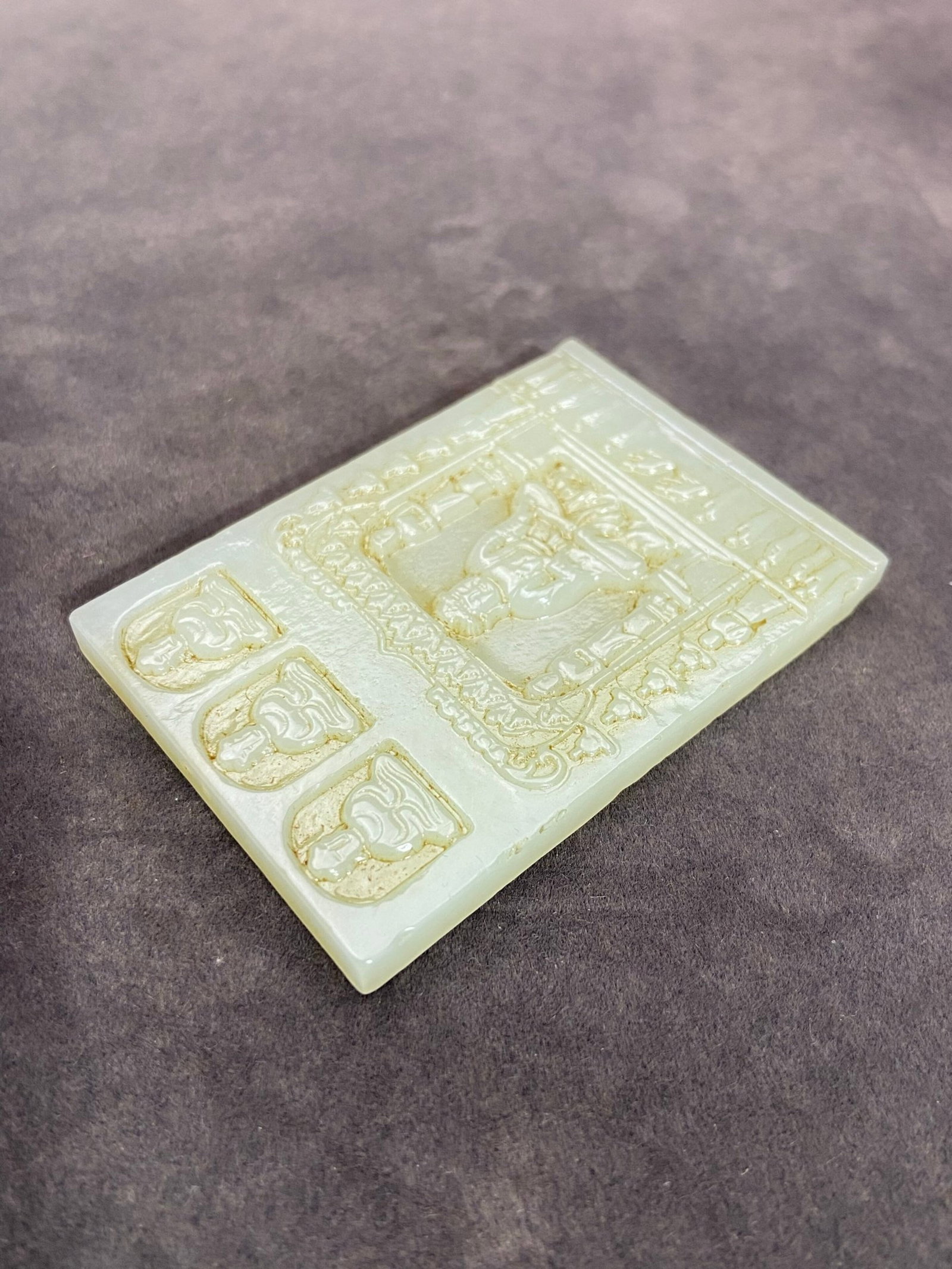 An Exquisite White Jade Buddha Statue Pattern Pendant - 7