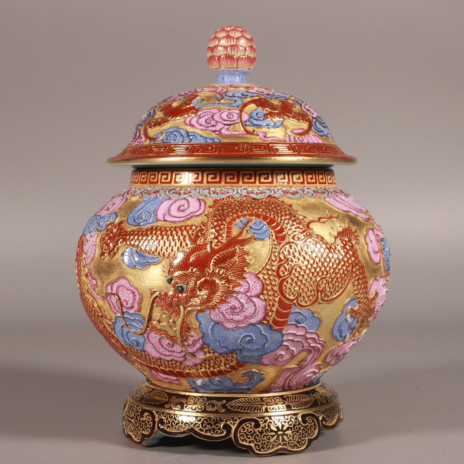 An Exquisite Enamel Gold Ground Auspicious Cloud and Dragon Pattern Tea Caddy: An Exquisite Enamel Gold Ground Auspicious Cloud and Dragon Pattern Tea Caddy,Qing Dynasty, China,Qianlong Six-character Mark,Size:6.9inx5.1in 珐琅彩金地祥云&