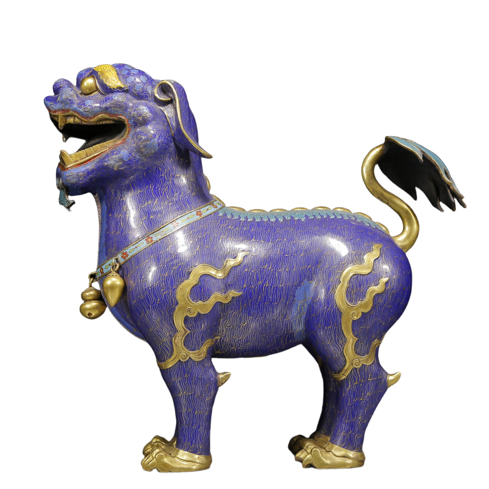 A Huge Cloisonne Lion Ornament: A Huge Cloisonne Lion Ornament,Qing Dynasty, China,Qianlong Four-character Mark,Size:18.5inx7.1inx18.1in,Weight:17175g
