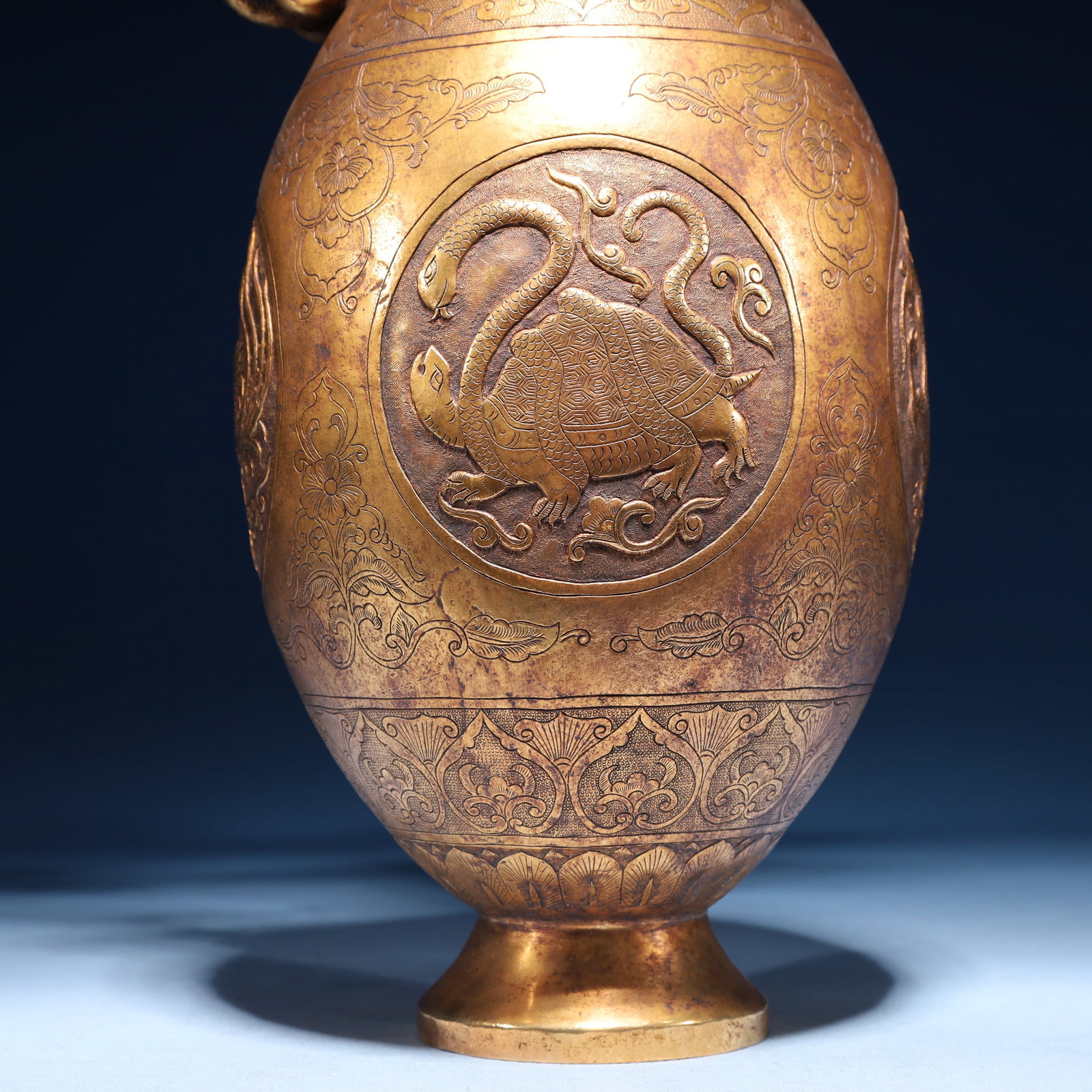 An Exquisite Gilt Bronze Auspicious Beast Pattern Ewer - 3