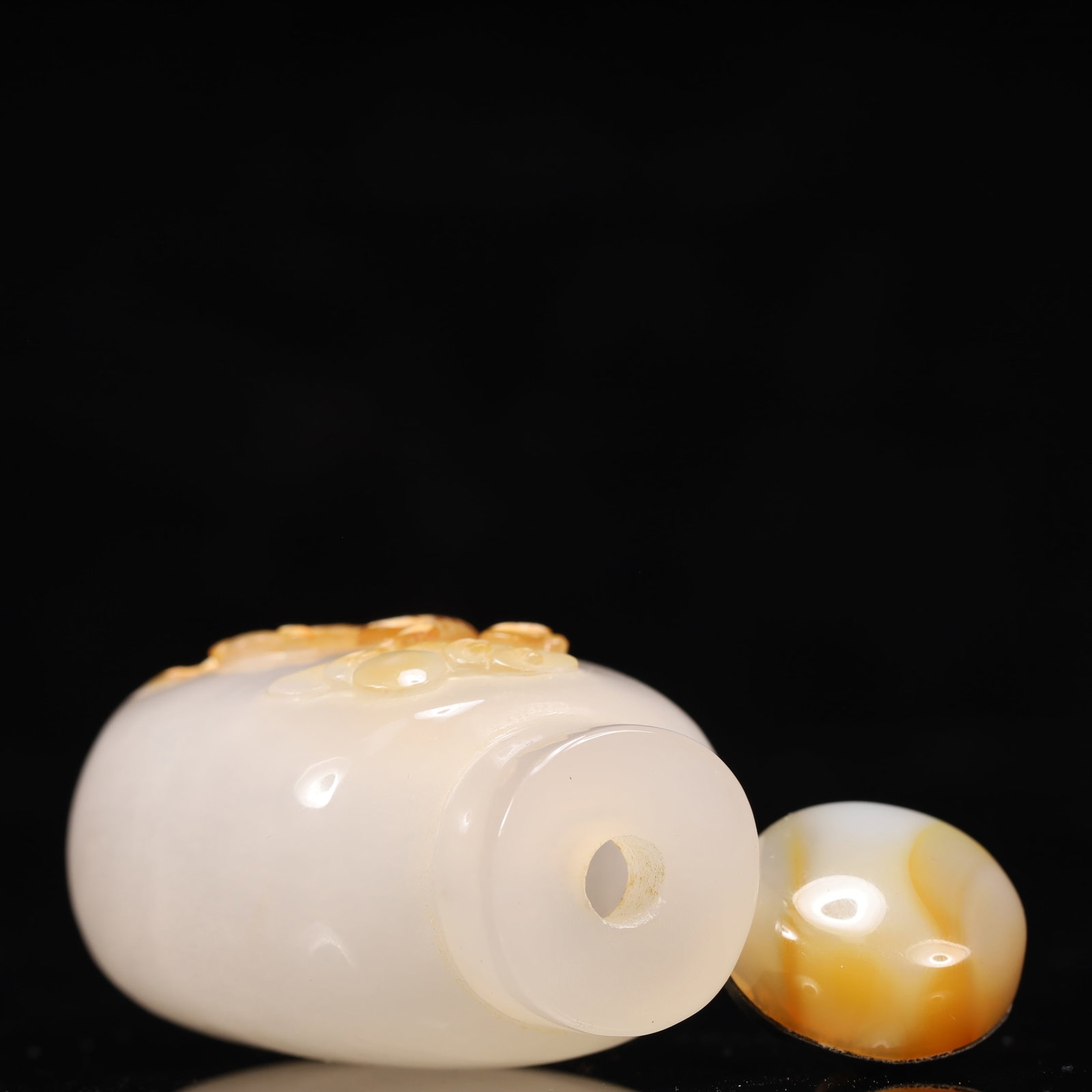 An Exquisite Agate Crane Pattern Snuff Bottle - 8