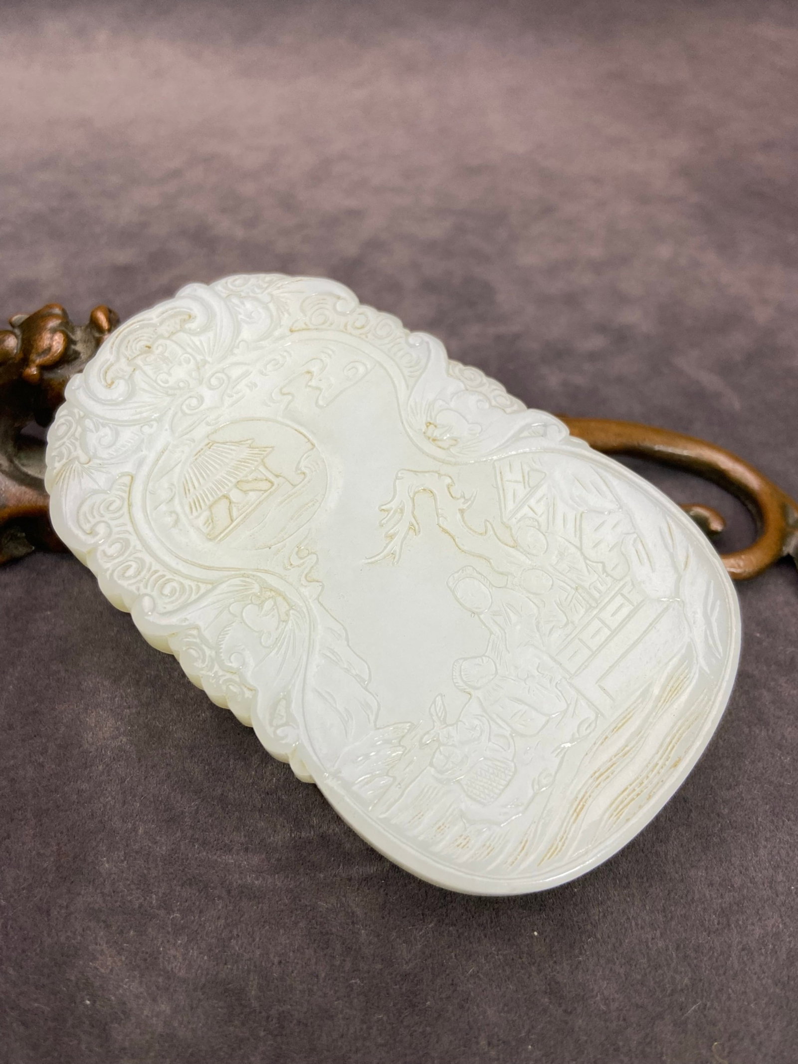 An Exquisite White Jade Bats Figure Pattern Pendant - 2