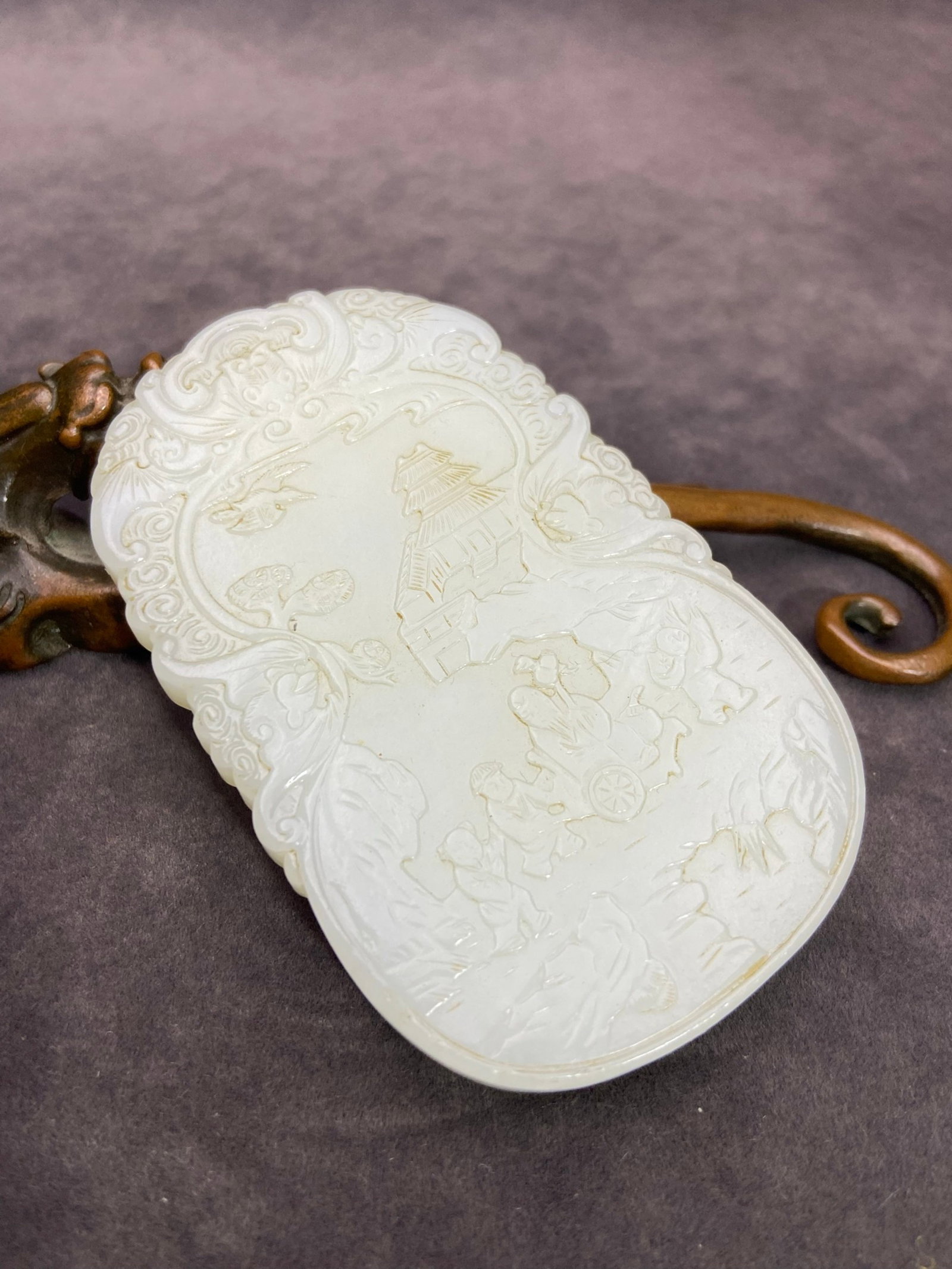 An Exquisite White Jade Bats Figure Pattern Pendant - 5