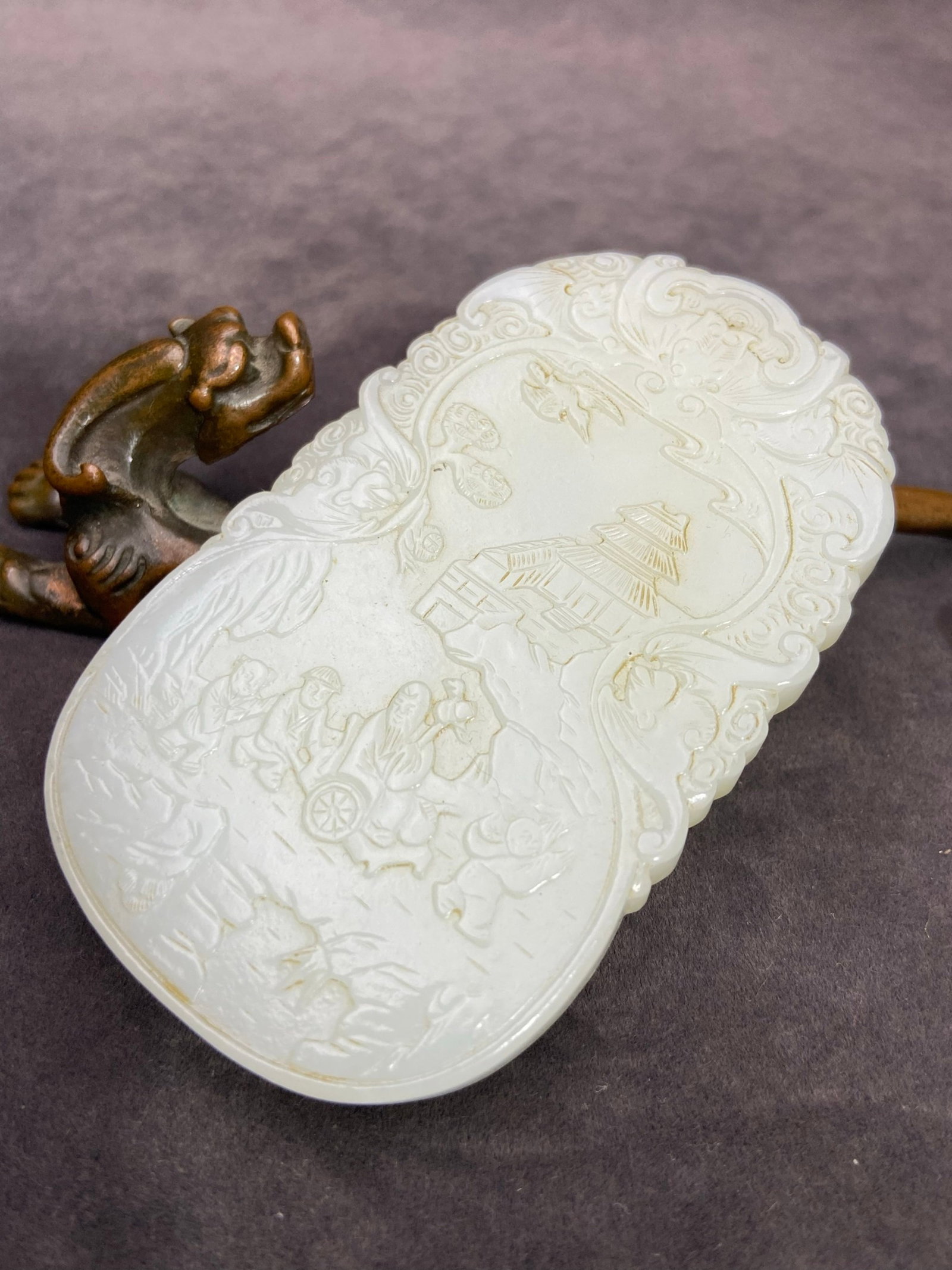 An Exquisite White Jade Bats Figure Pattern Pendant - 6