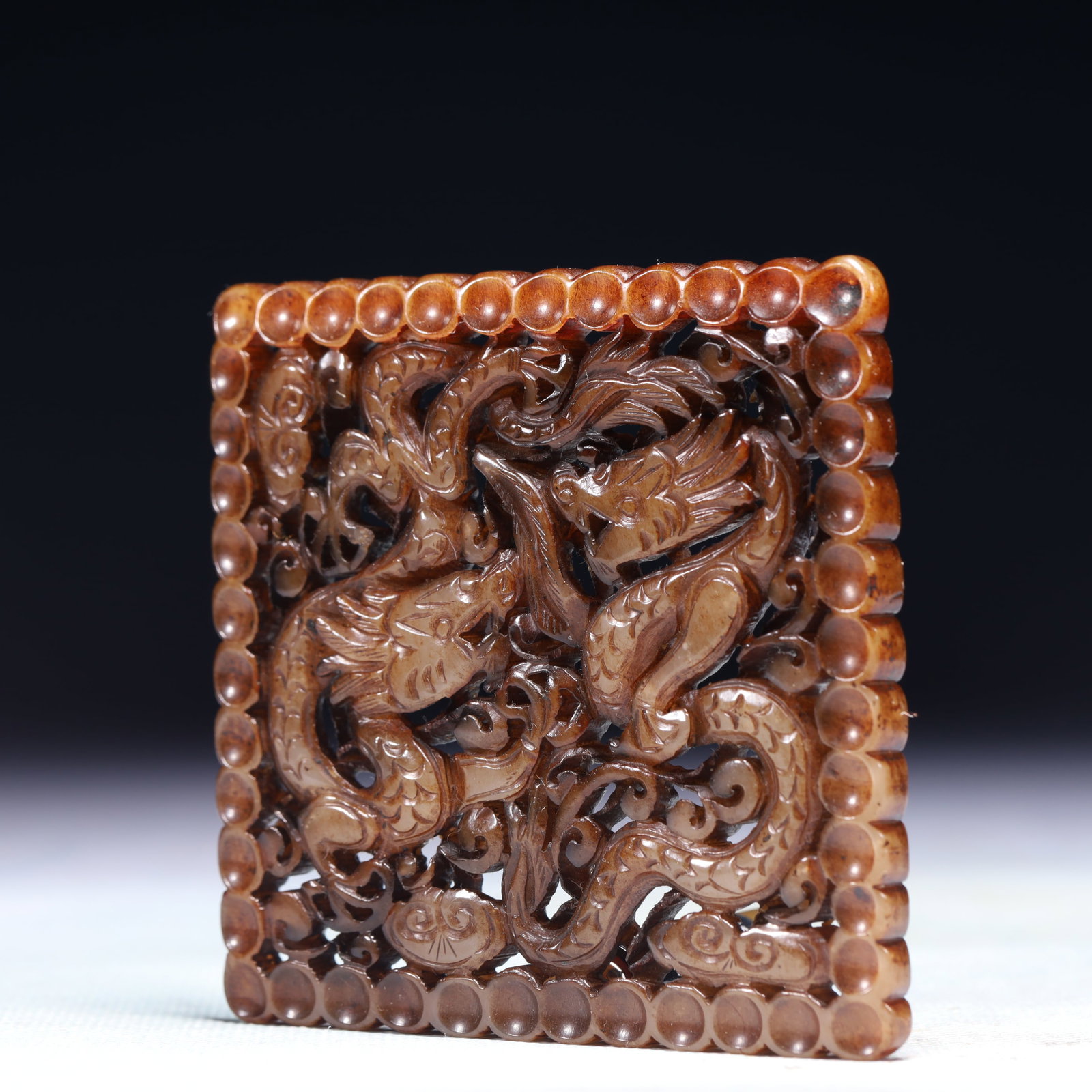 An Exquisite White Jade Dragon Pattern Pendant - 2