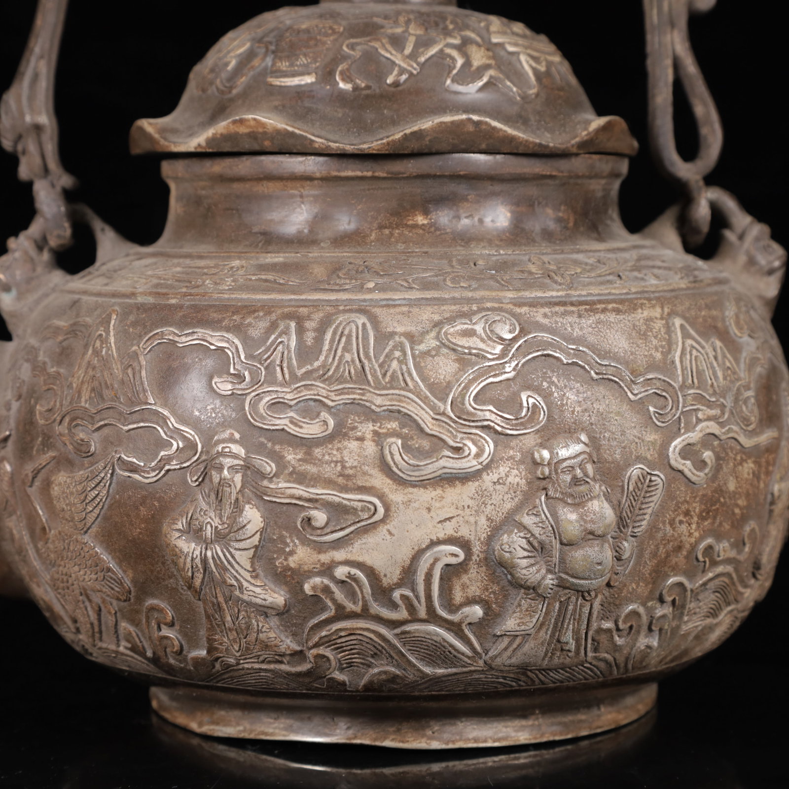 An Exquisite Silver-Plated Bronze Figure Pattern Ewer - 4