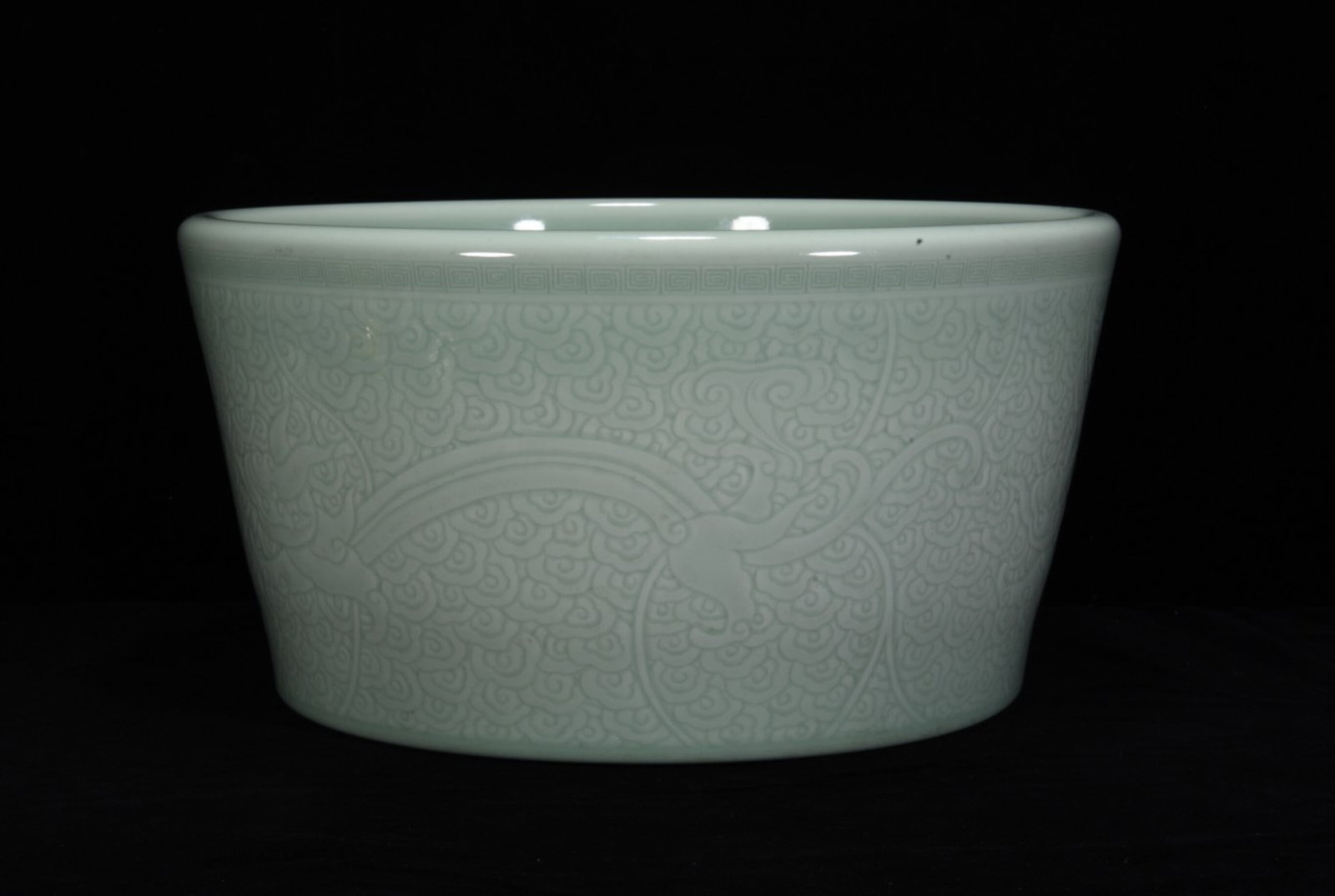 A Rare Celadon Glazed Auspicious Cloud and Dragon Pattern Basin - 2
