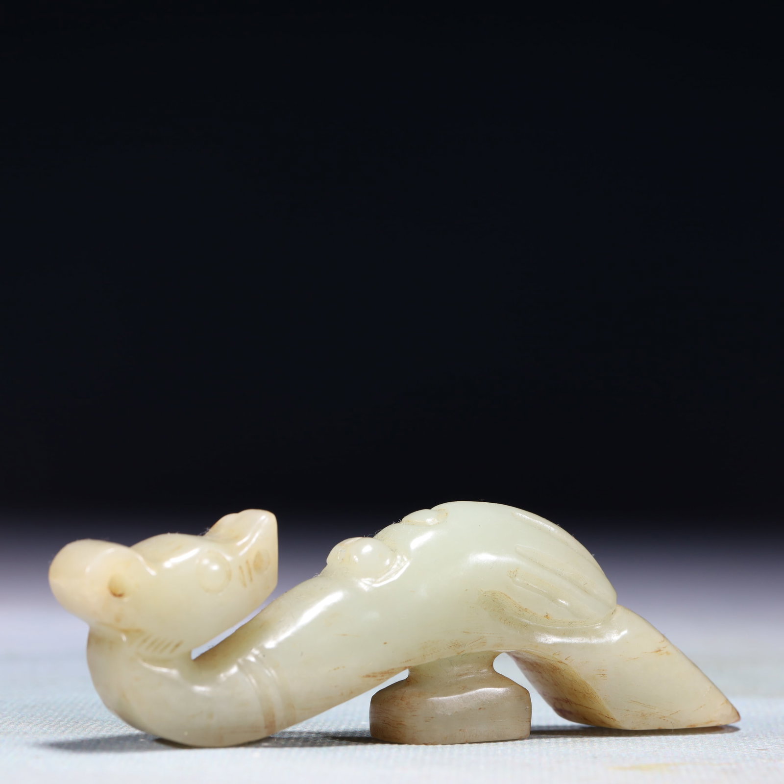 An Exquisite White Jade Dragon Pattern Buckle - 3