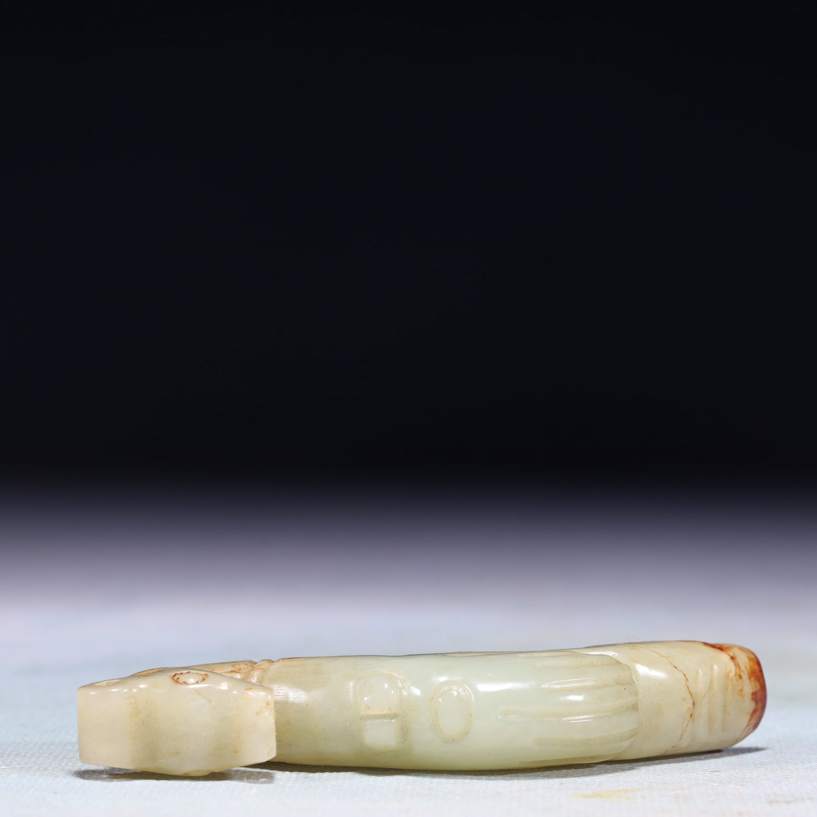 An Exquisite White Jade Dragon Pattern Buckle - 6