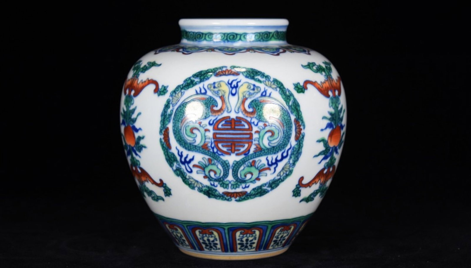 An Exquisite Doucai Auspicious Cloud and Phoenix Pattern Jar - 3