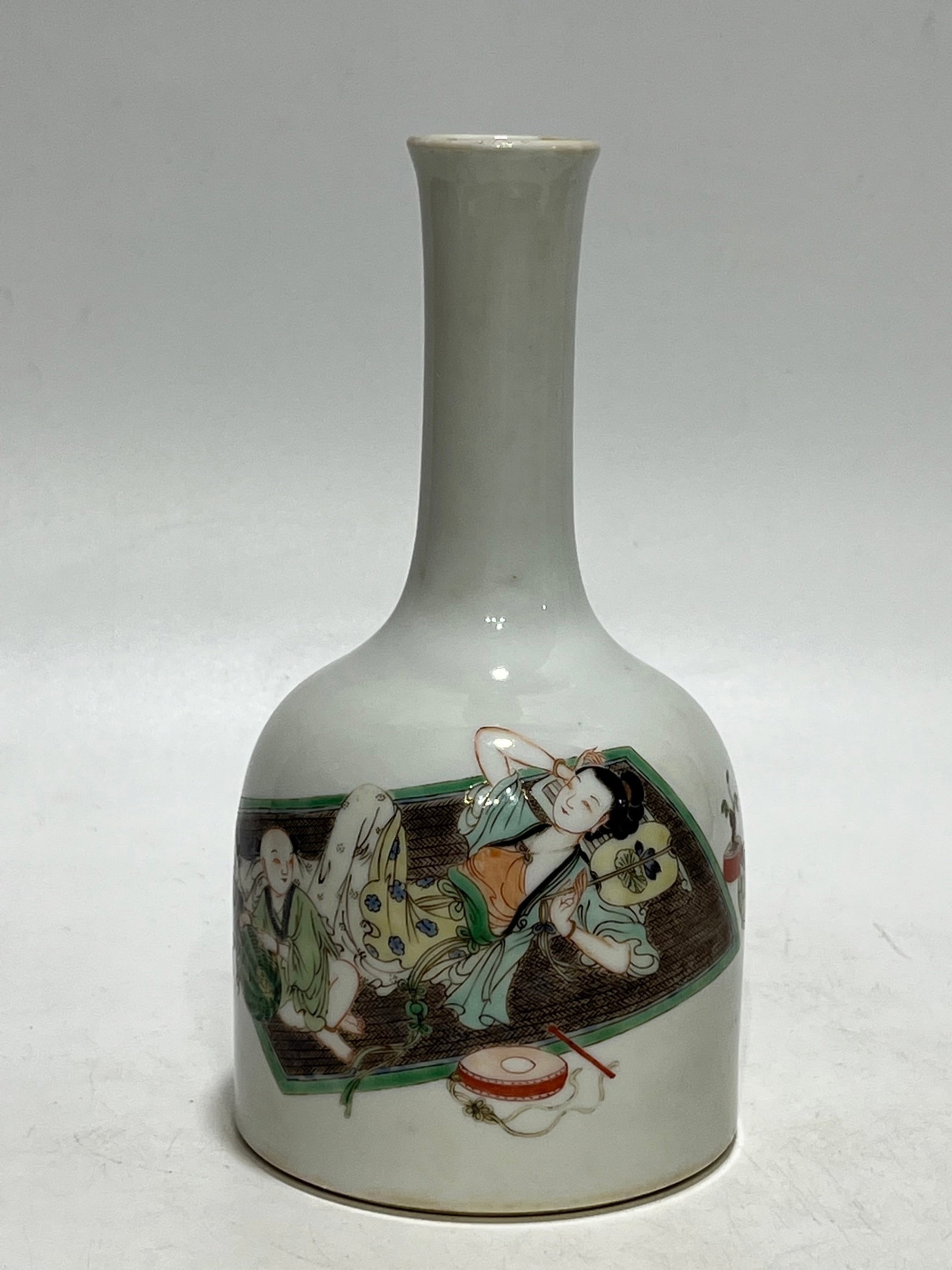 An Exquisite Wucai Figure Pattern Vase - 7