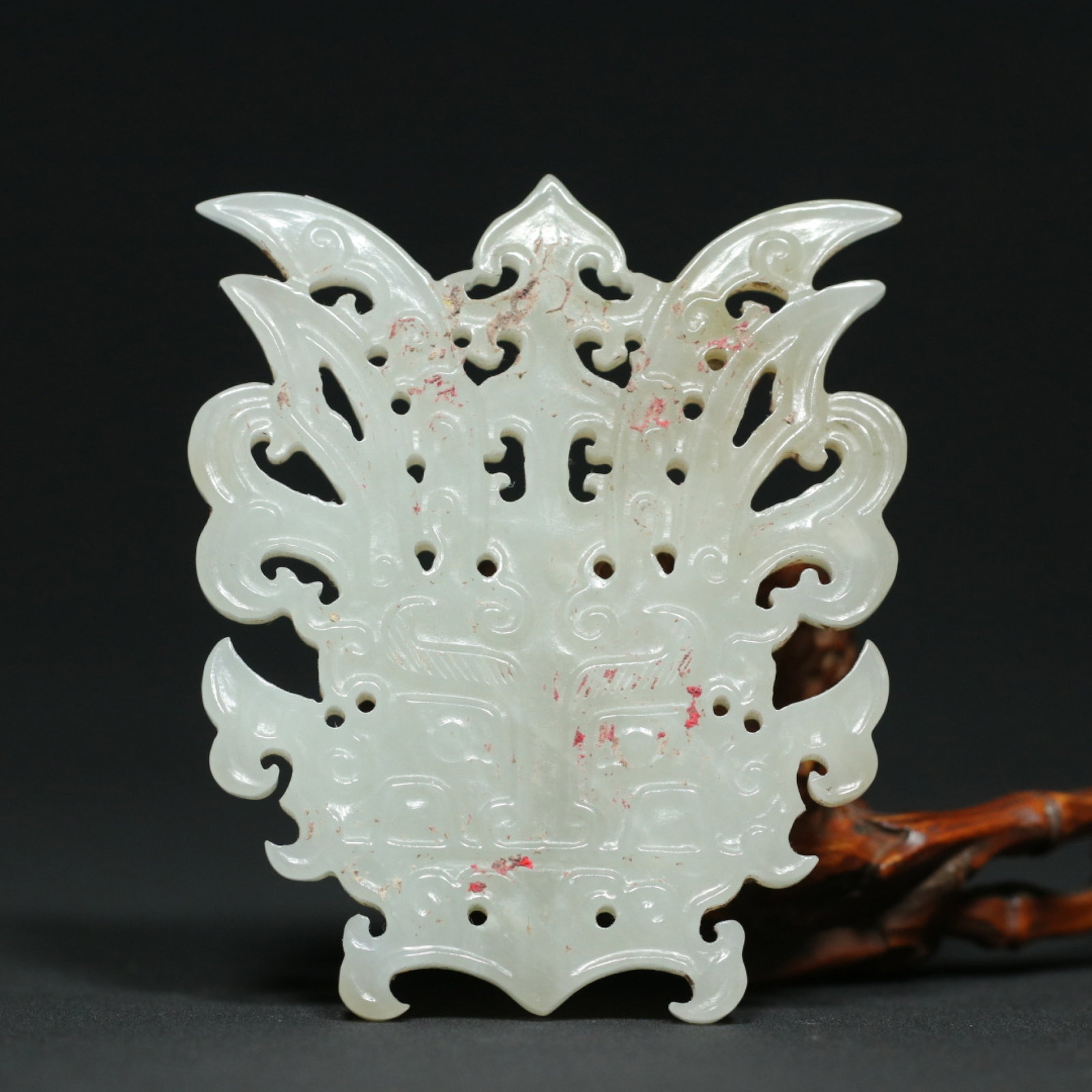An Exquisite White Jade Beast-Face Pattern Pendant - 2