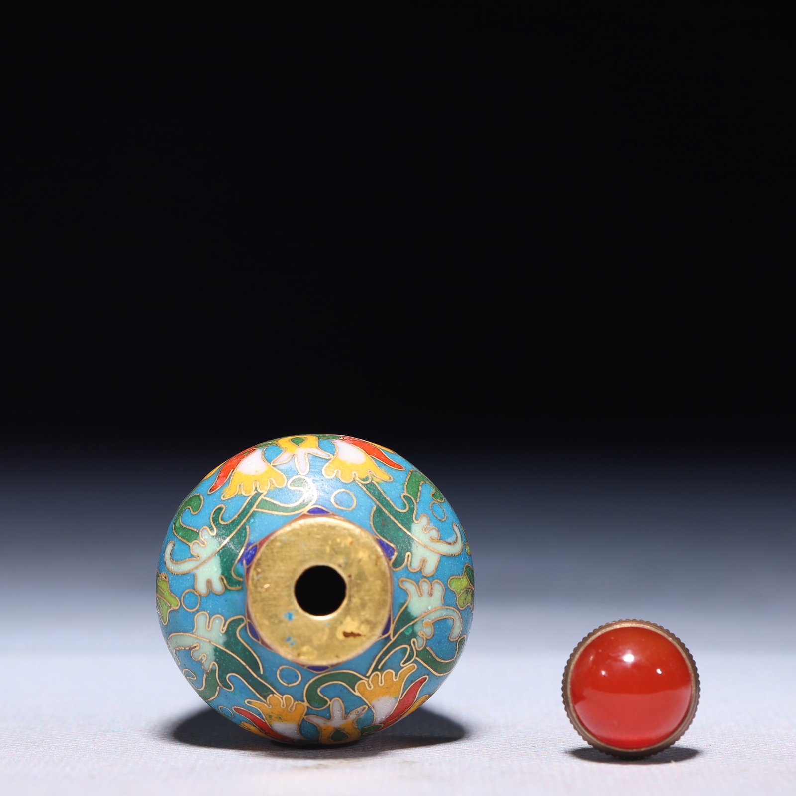 An Exquisite Cloisonne Lotus Pattern Snuff Bottle - 5