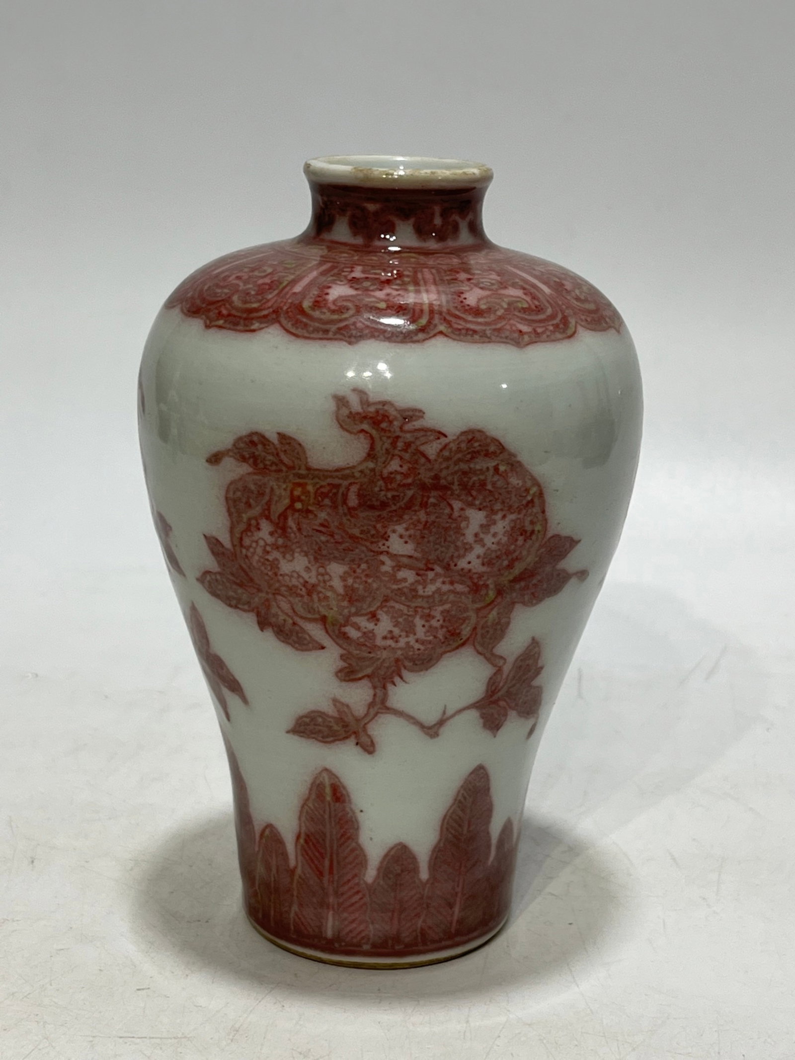 An Exquisite Underglaze-Red Fruit Pattern Vase - 4