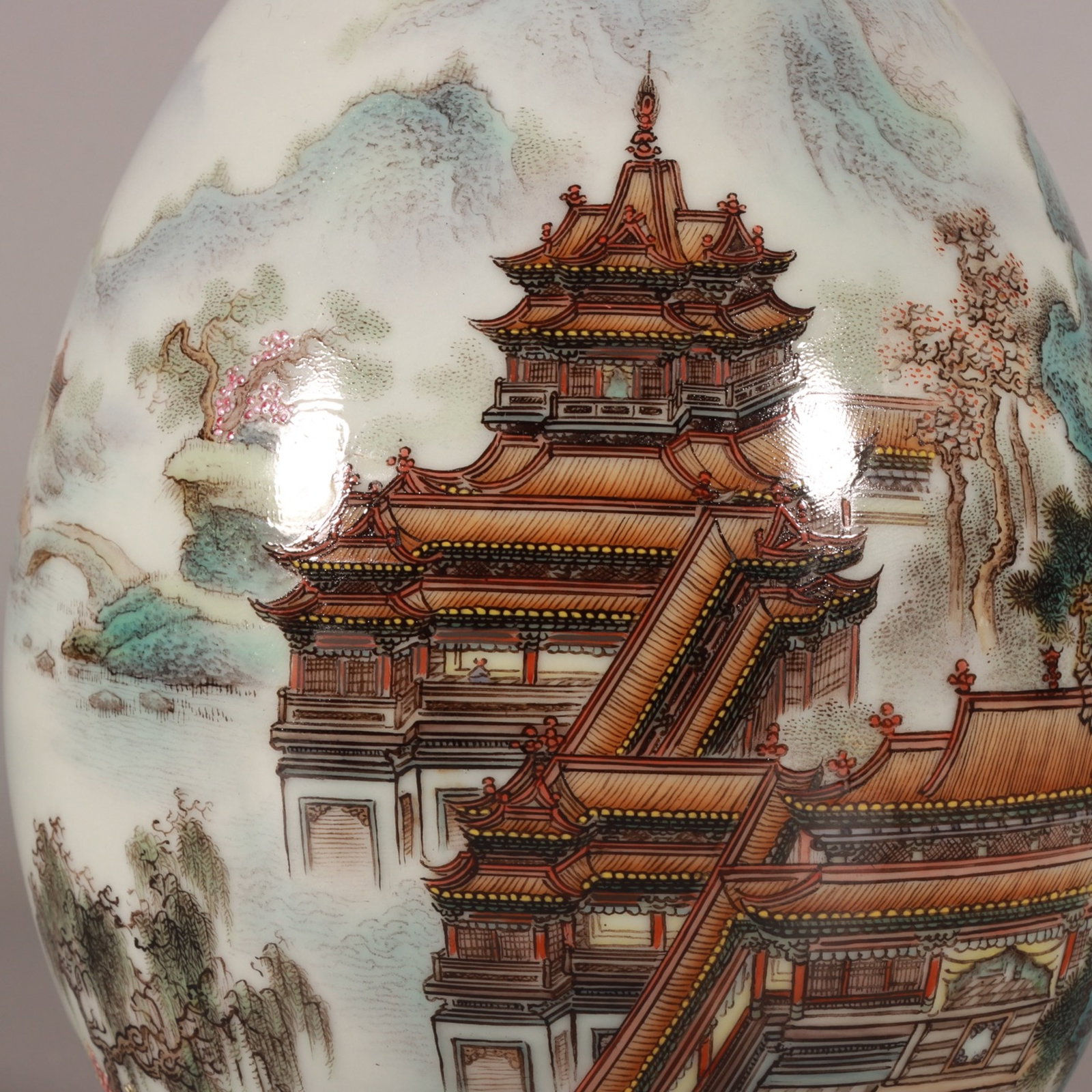 An Exquisite Enamel Landscape Pattern Vase - 3