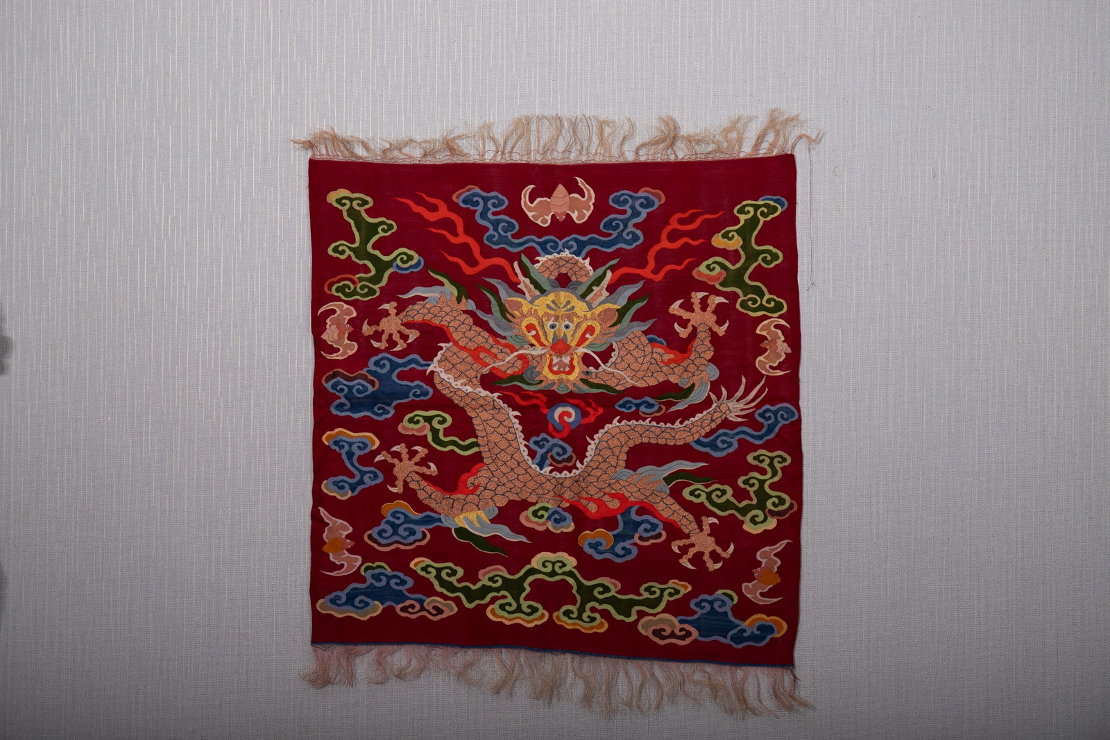 An Exquisite Kesi Embroidery Auspicious Cloud and Dragon Pattern: An Exquisite Kesi Embroidery Auspicious Cloud and Dragon Pattern,Qing Dynasty,China,Size:29.5inx28in 缂丝刺绣祥云龙图,中国清代