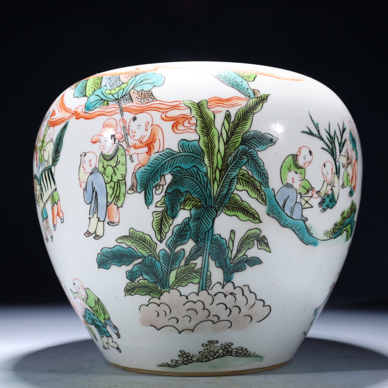 An Exquisite Wucai Character and Story Pattern Jar - 7
