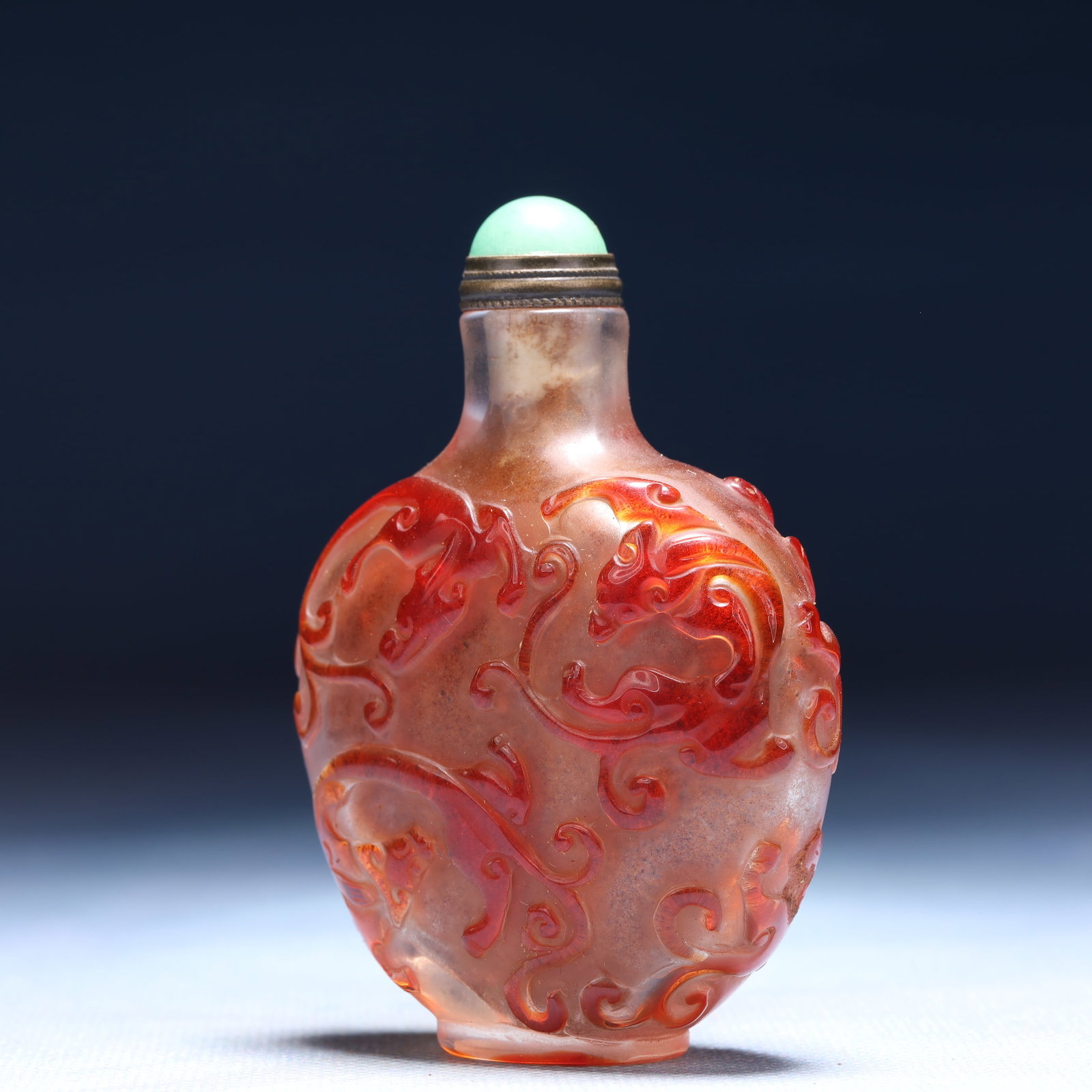 An Exquisite Glass Chi-Dragon Pattern Snuff Bottle - 2