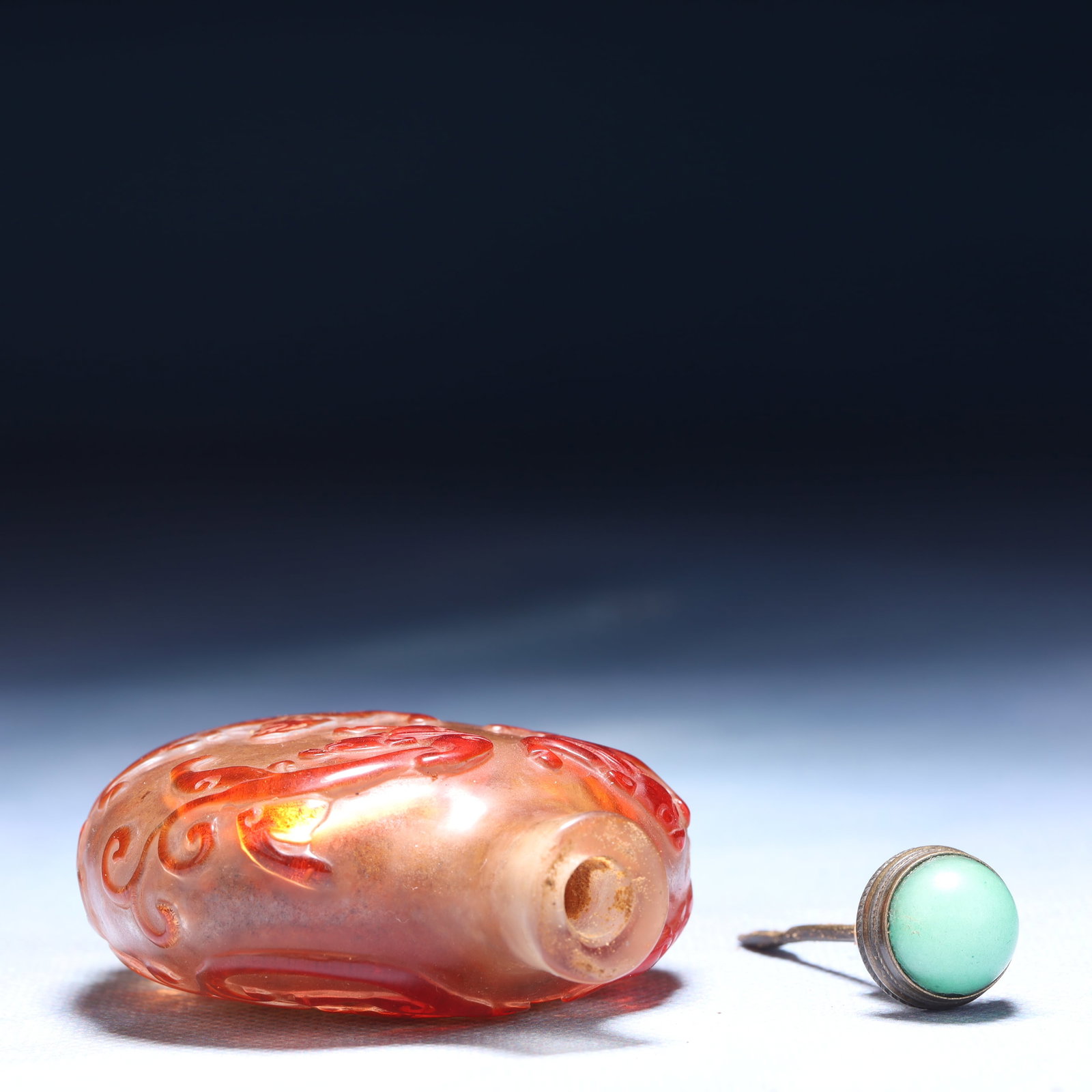 An Exquisite Glass Chi-Dragon Pattern Snuff Bottle - 6