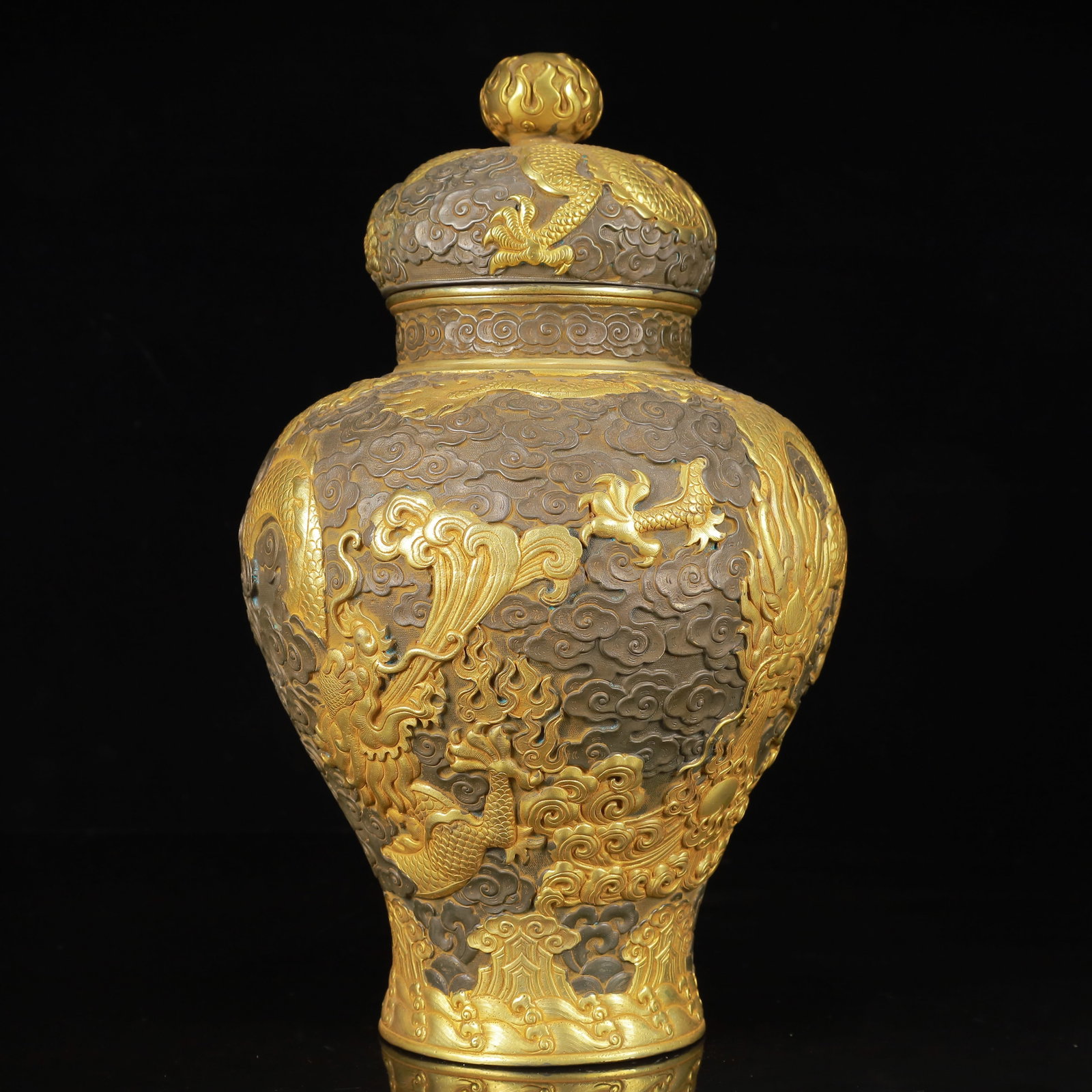 An Exquisite Gilt Silver Dragon Pattern Cover Jar - 4